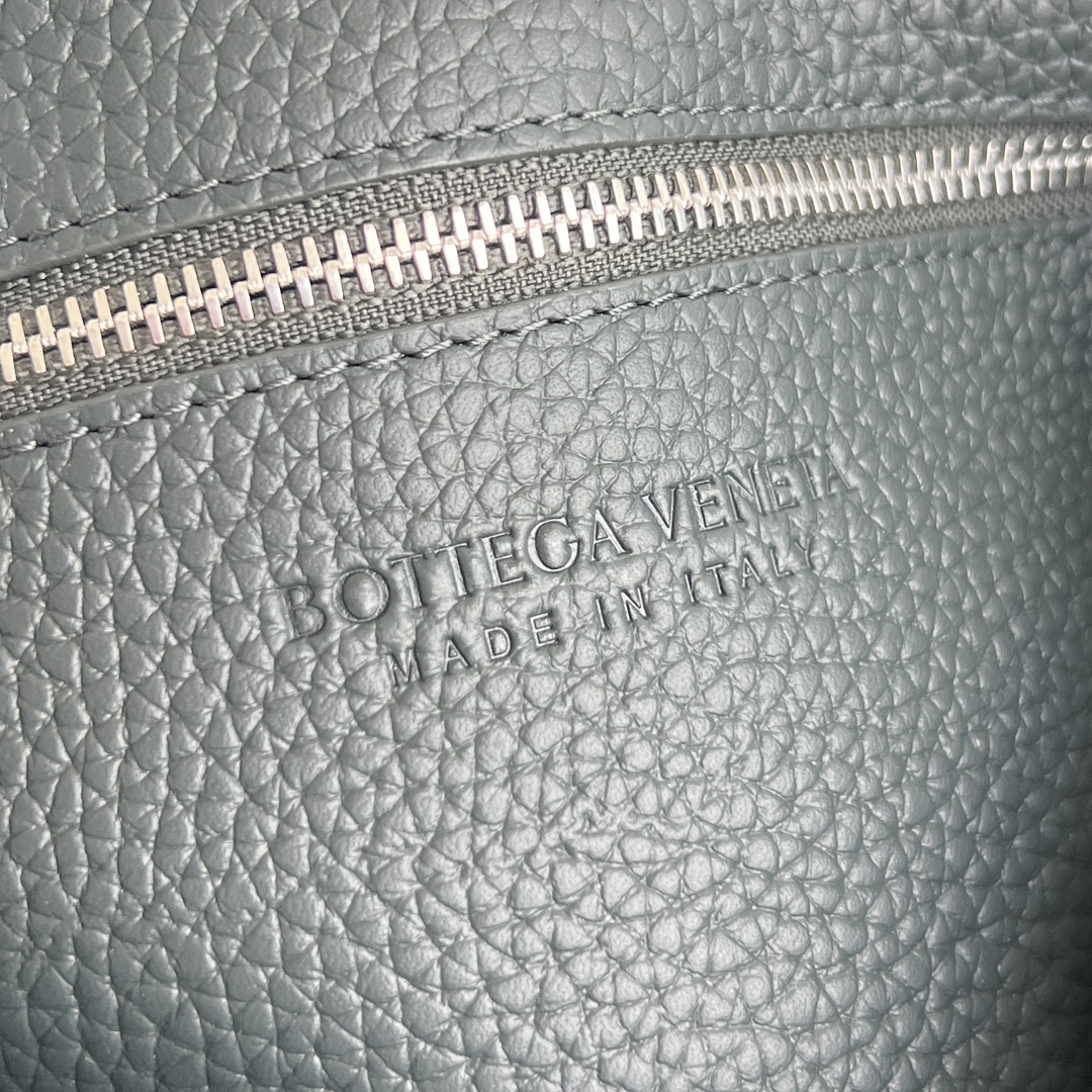 BV 葆蝶家 Diago 编织设计 牛皮 购物袋 手提袋  枕头包  斜款包 深绿色 795637V4FV13009