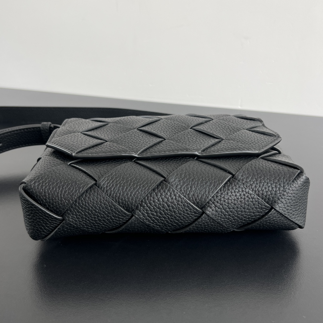 BV 葆蝶家 Diago 编织设计 牛皮 购物袋 手提袋  枕头包  斜款包 黑色 795637V4FV18803