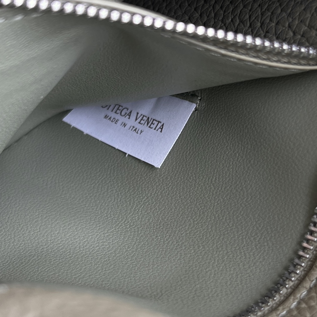 BV 葆蝶家 Diago 编织设计 牛皮 购物袋 手提袋  枕头包  斜款包 石灰色 795637V4FV12919