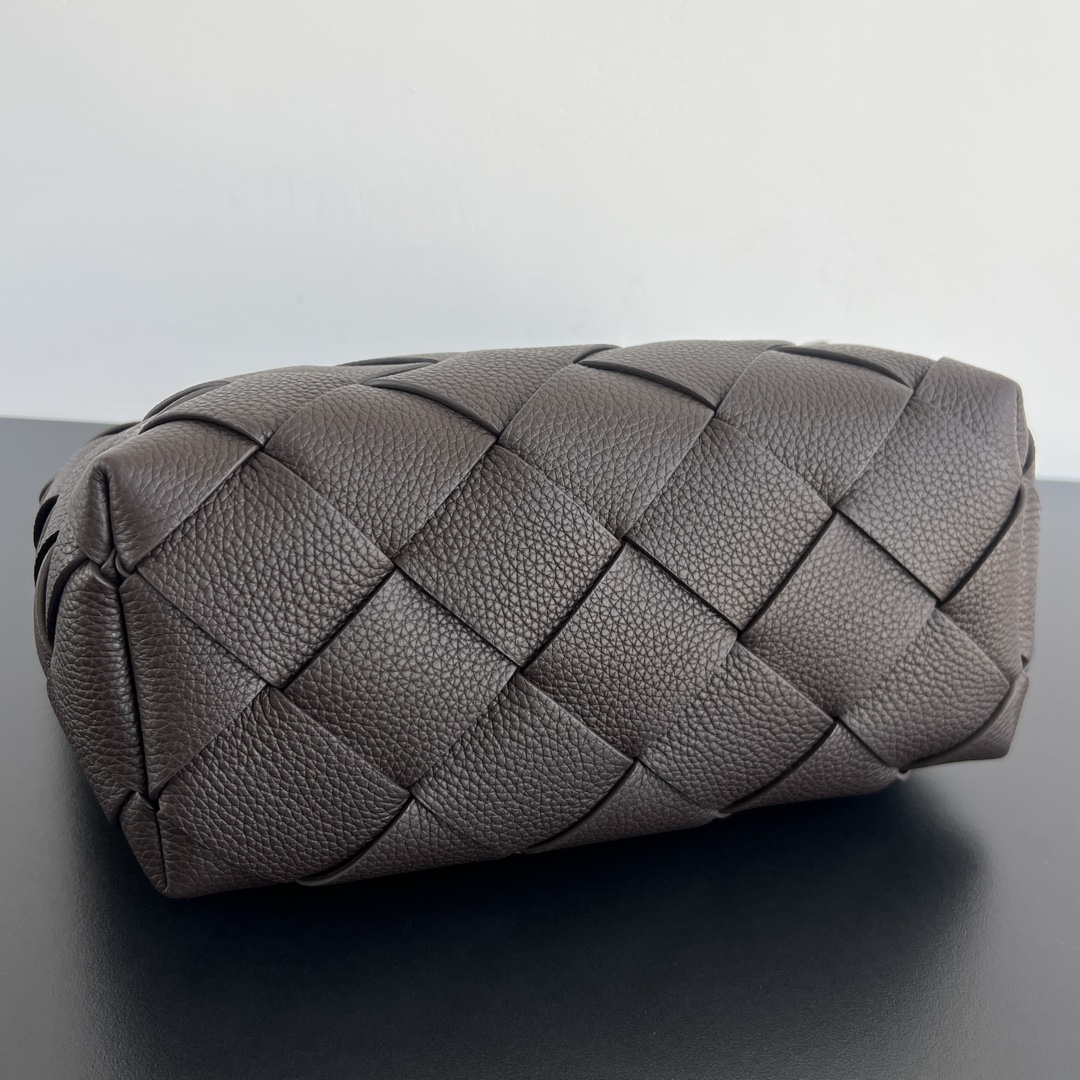 BV 葆蝶家 Diago 编织设计 牛皮 购物袋 手提袋  枕头包  斜款包 深棕色 795125V4FV12145