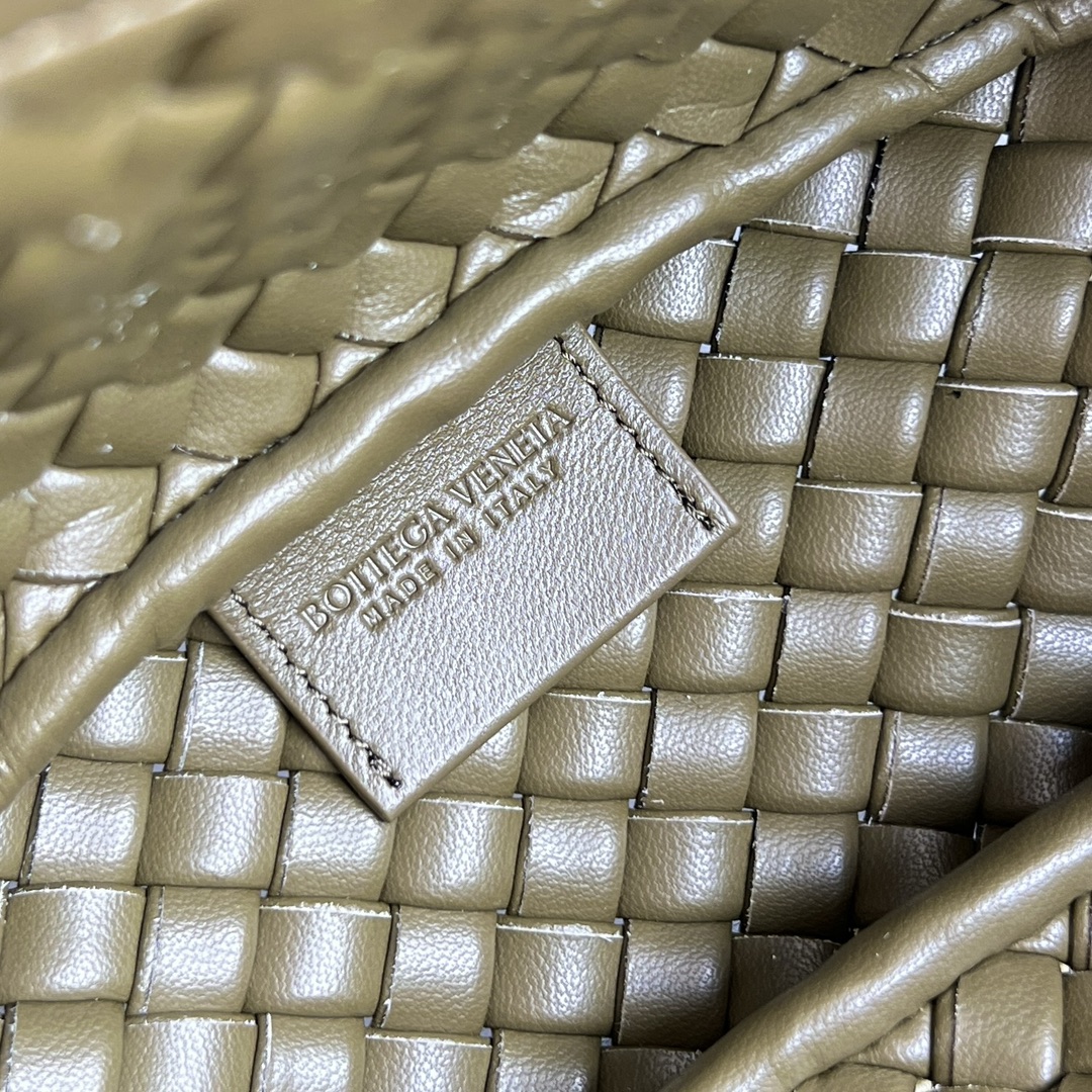 BV 葆蝶家 Cobbl  编织设计 羊皮 购物袋 手提袋  枕头包  斜款包 海藻绿 805739V3RG12937