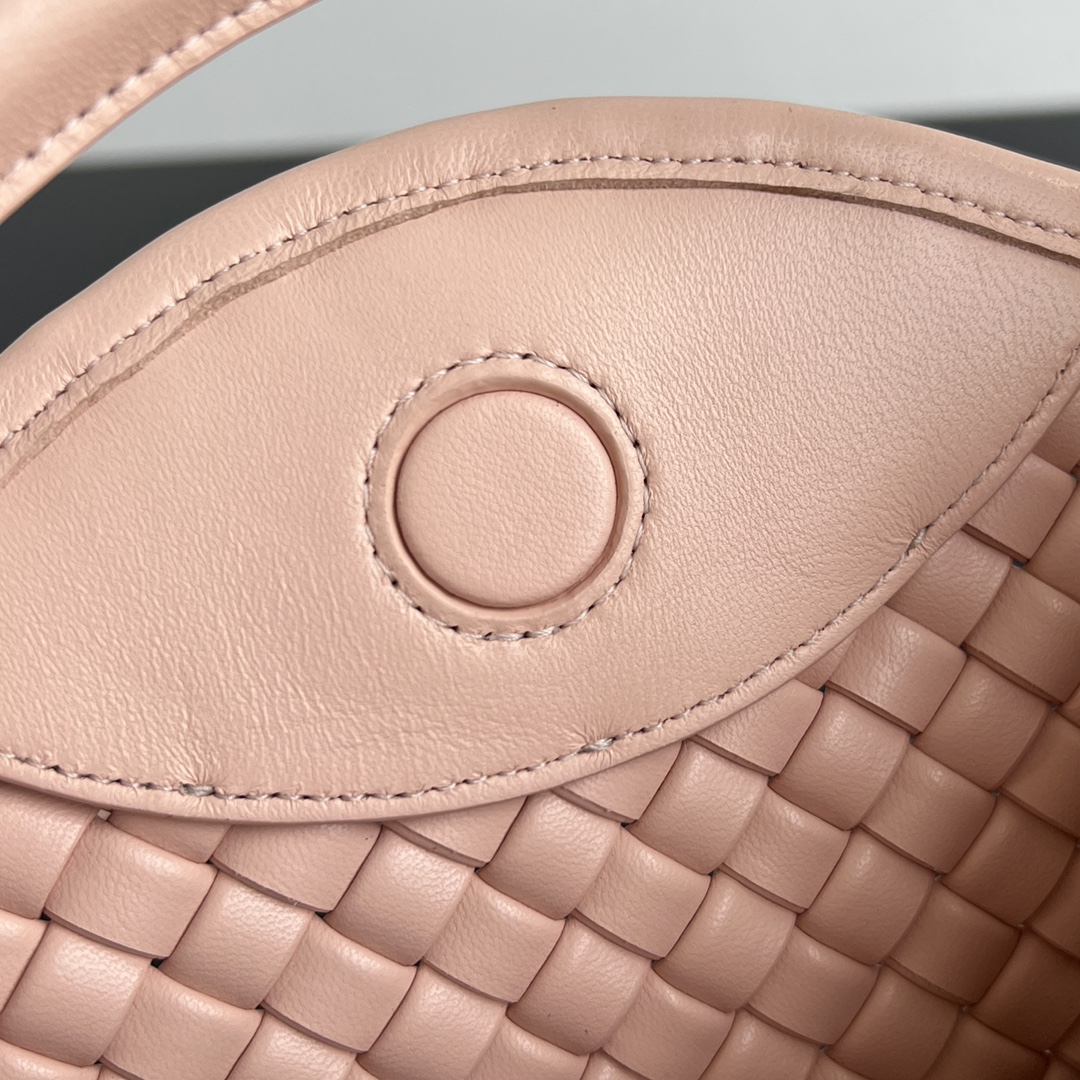  BV 葆蝶家 Cobbl  编织设计 羊皮 购物袋 手提袋  枕头包  斜款包 粉色 805739V3RG16817