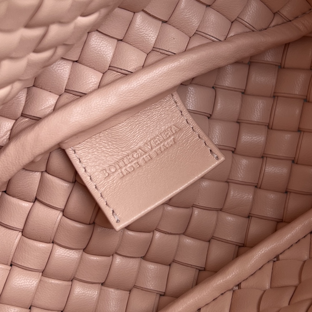  BV 葆蝶家 Cobbl  编织设计 羊皮 购物袋 手提袋  枕头包  斜款包 粉色 805739V3RG16817