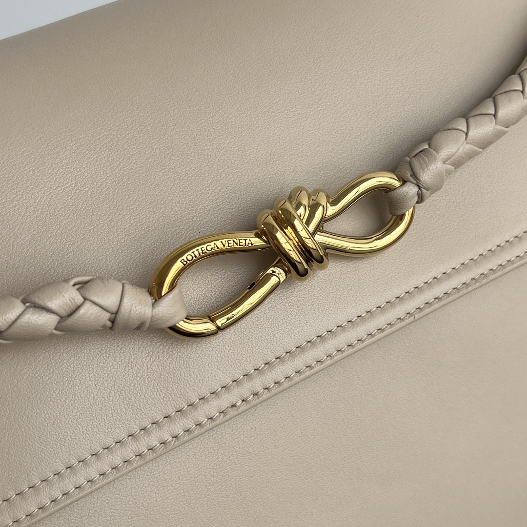 BV 葆蝶家 Ciao Ciao Tote  编织设计 小牛皮 购物袋 手提袋  枕头包  斜款包 米色 817231V4O929614