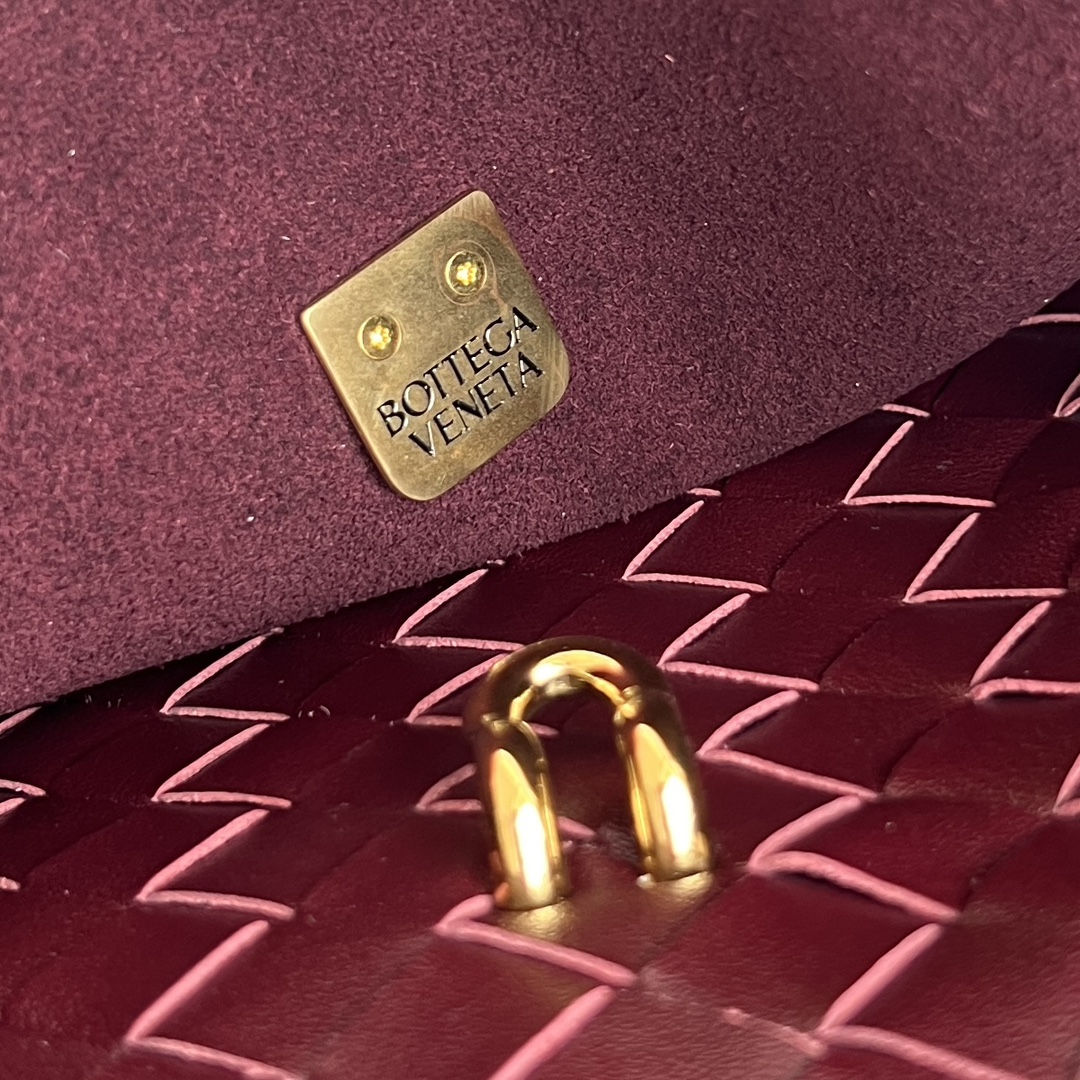 BV 葆蝶家 Ciao Ciao Tote  编织设计 小牛皮 购物袋 手提袋  枕头包  斜款包 酒红色 817231V4O922250