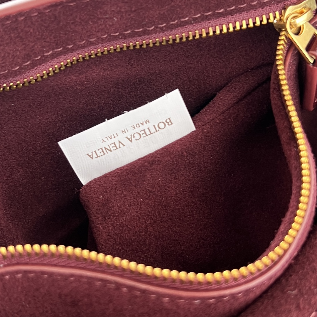 BV 葆蝶家 Ciao Ciao Tote  编织设计 小牛皮 购物袋 手提袋  枕头包  斜款包 酒红色 817231V4O922250