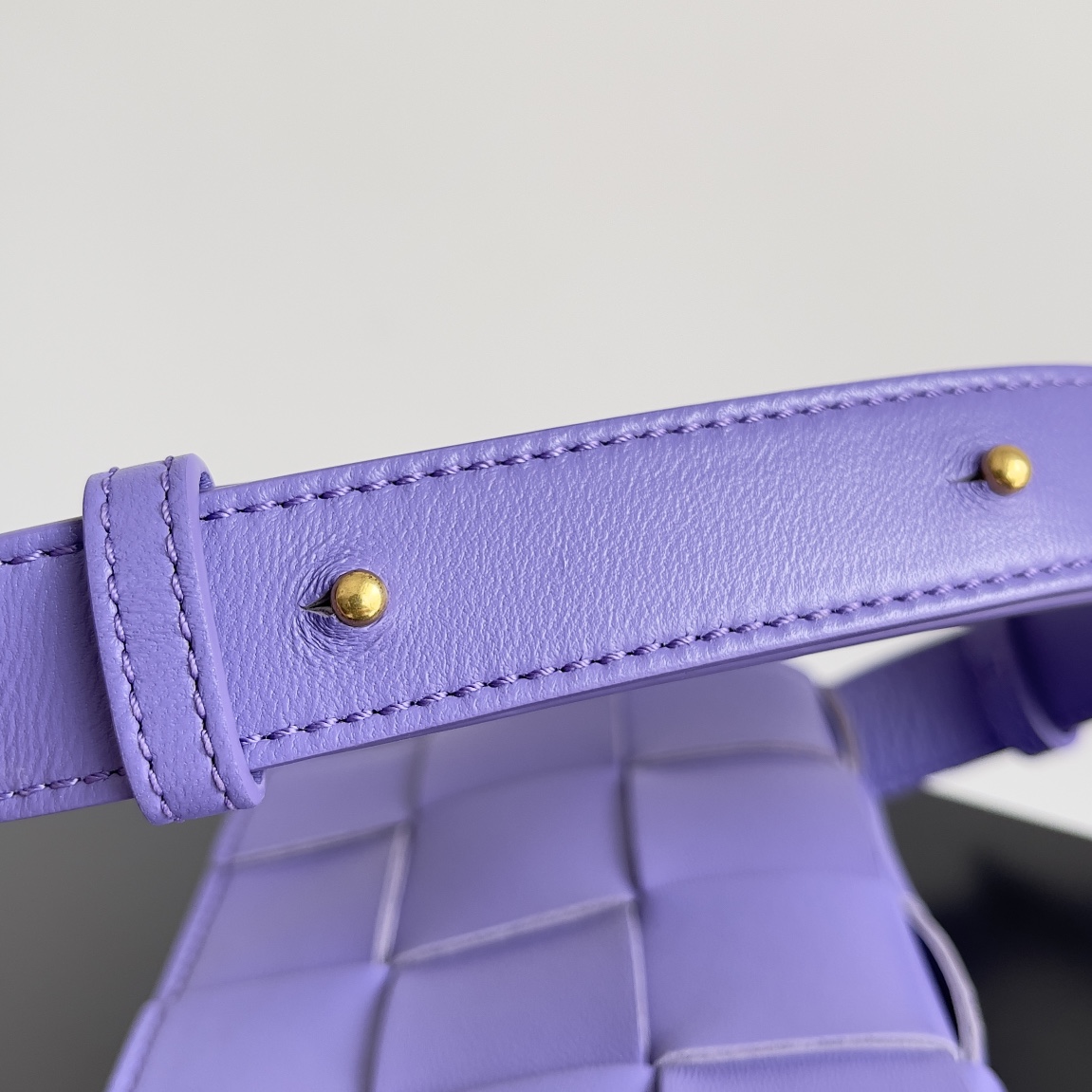 BV 葆蝶家 枕头包 CASSETTE  Intreccio 编织设计 羊皮 豆腐 购物袋 手提袋 斜款包 紫色 730848 