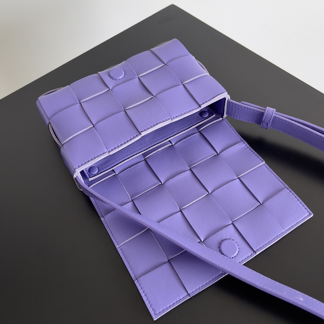 BV 葆蝶家 枕头包 CASSETTE  Intreccio 编织设计 羊皮 豆腐 购物袋 手提袋 斜款包 紫色 730848 