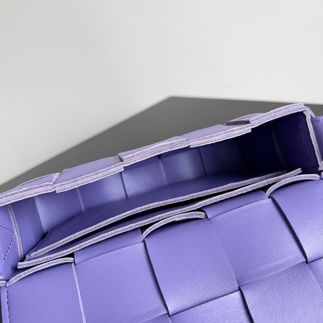 BV 葆蝶家 枕头包 CASSETTE  Intreccio 编织设计 羊皮 豆腐 购物袋 手提袋 斜款包 紫色 730848 