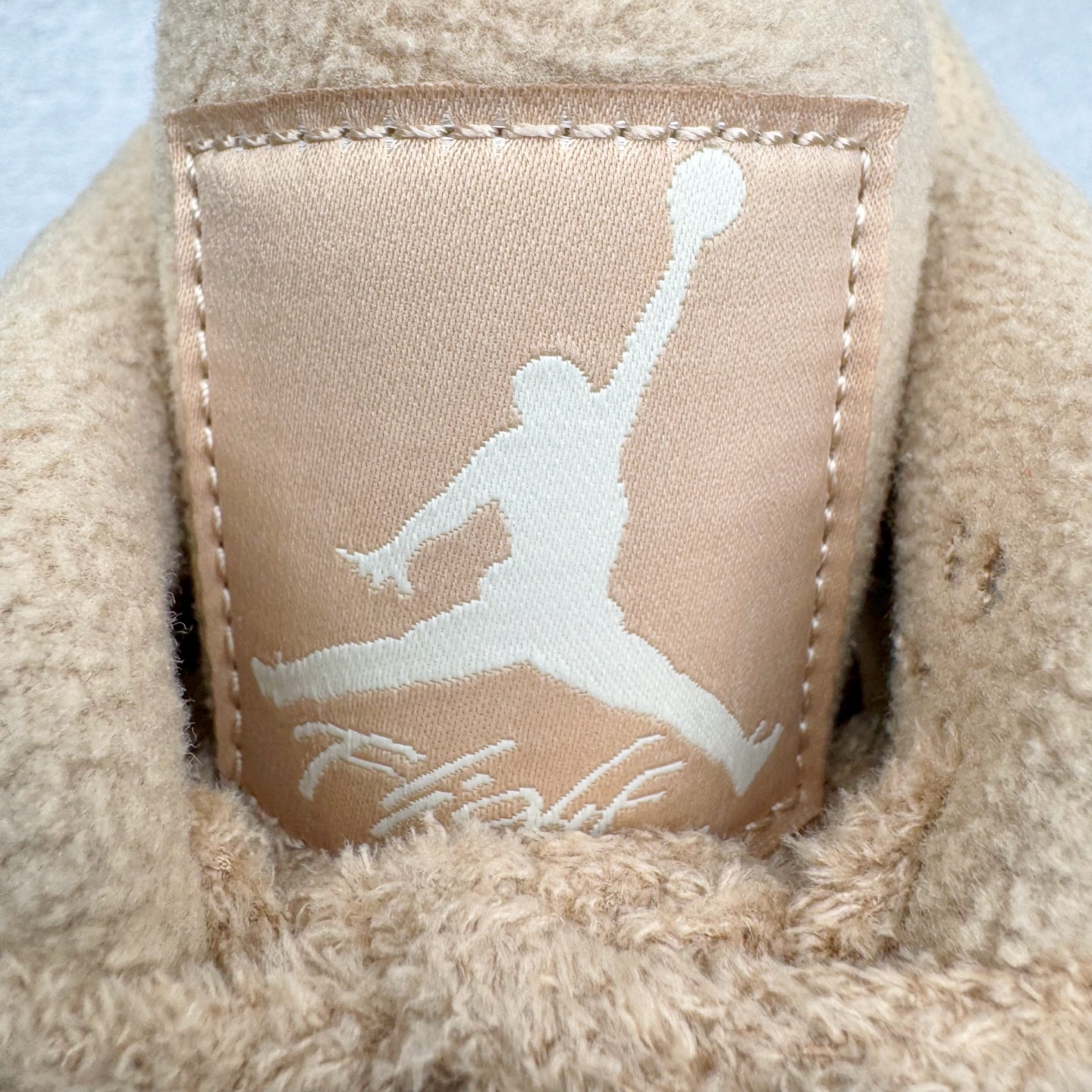 Air Jordan AJ4 WMNS "Cozy 低筒 男鞋  女鞋 耐磨透气 籃球鞋 板鞋 波鞋B5  Girl"泰迪熊 HV0823-200