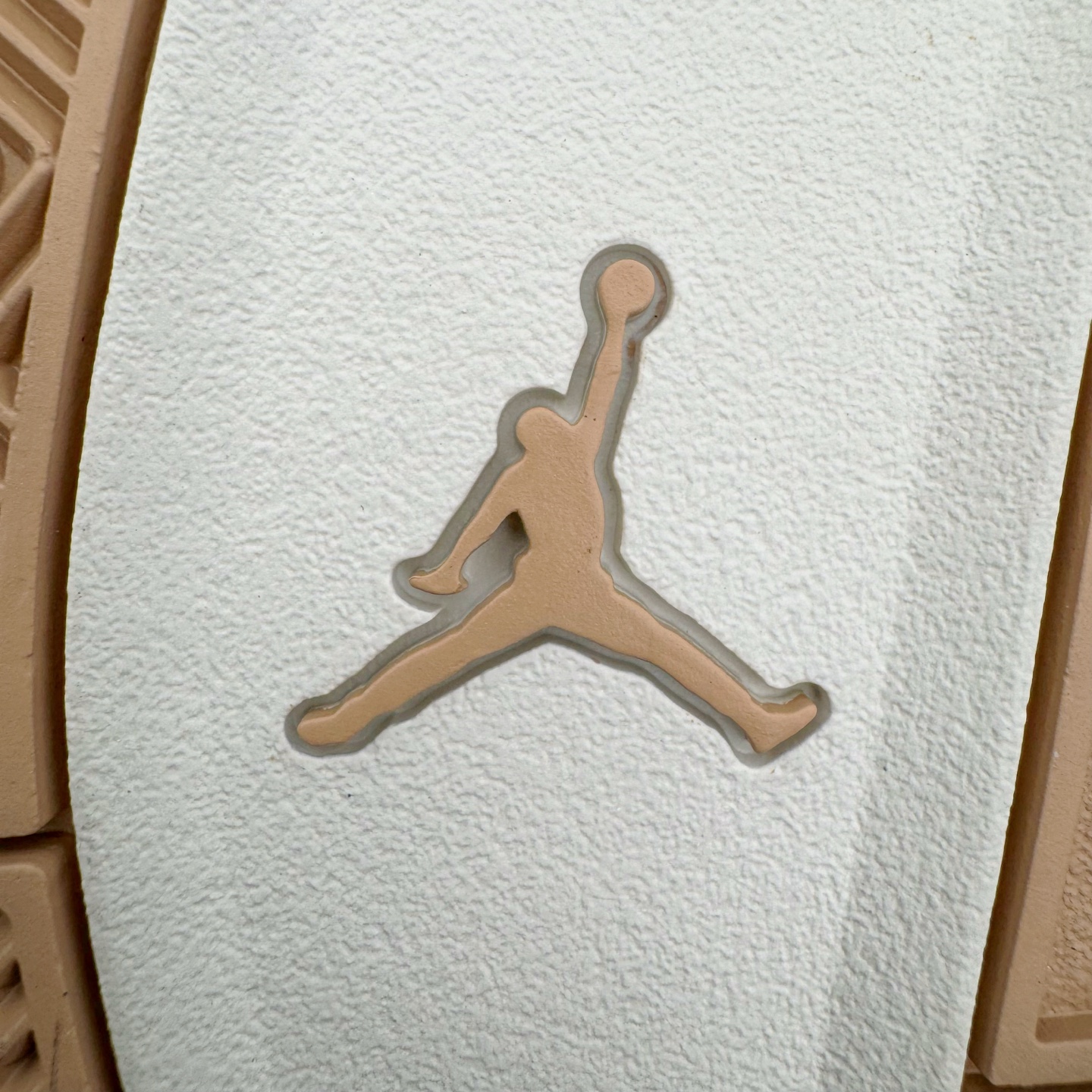 Air Jordan AJ4 WMNS "Cozy 低筒 男鞋  女鞋 耐磨透气 籃球鞋 板鞋 波鞋B5  Girl"泰迪熊 HV0823-200