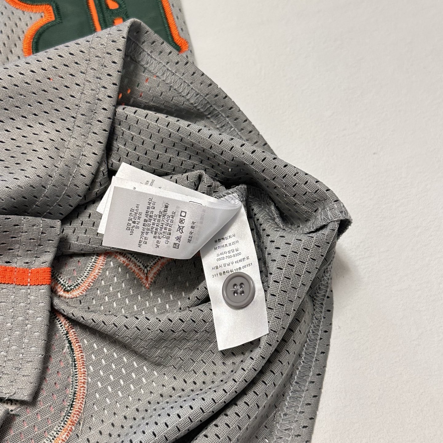 Supreme SS25 WEEK5 Old English Baseball Jersey 美式潮流斜纹贴花网眼短袖棒球球服  黑色 灰色  SUP-SS25-146