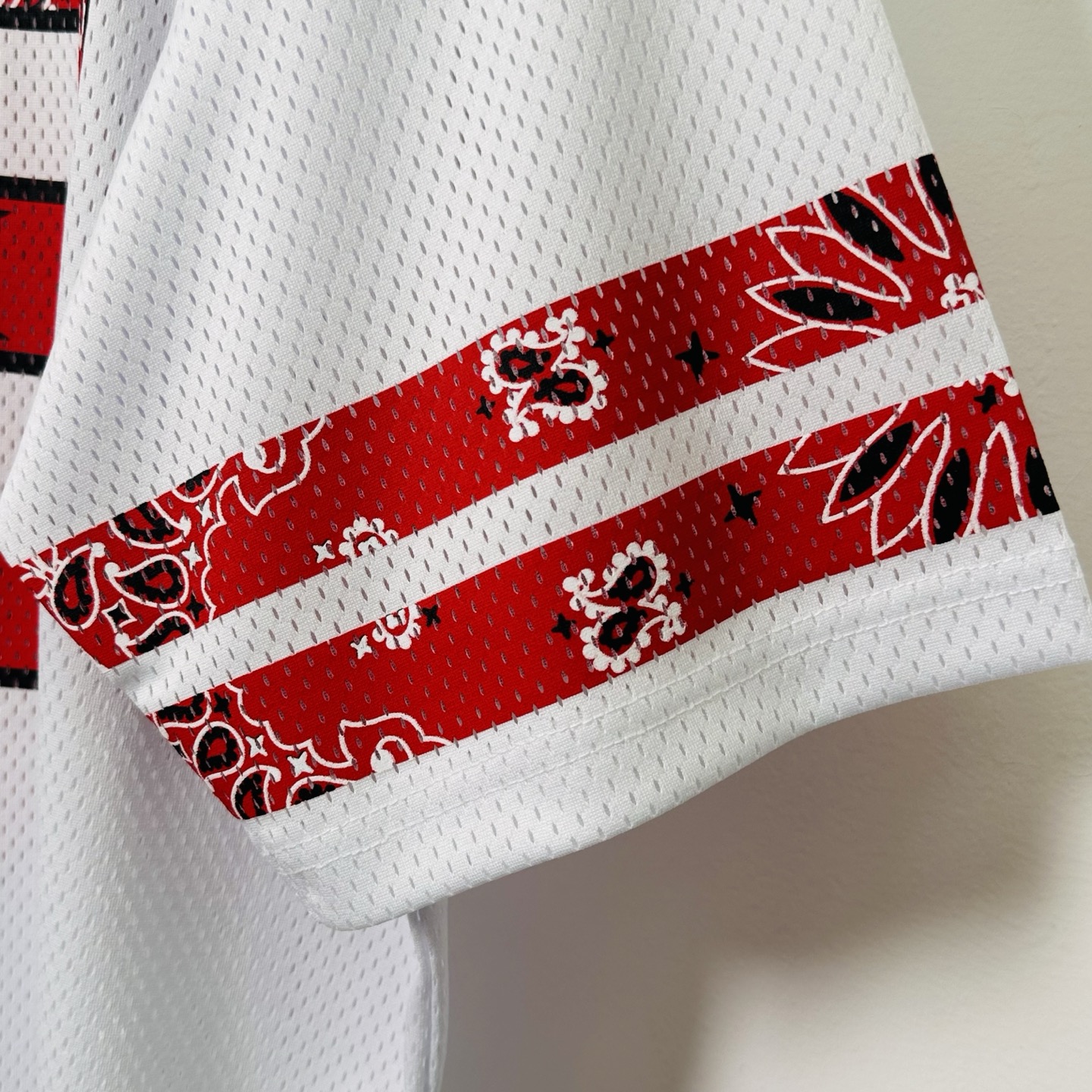 Supreme SS25 WEEK14 Bandana Football Jersey logo 39号 印花  短袖T恤 男女同款 黑色 白色 SUP-SS25-053