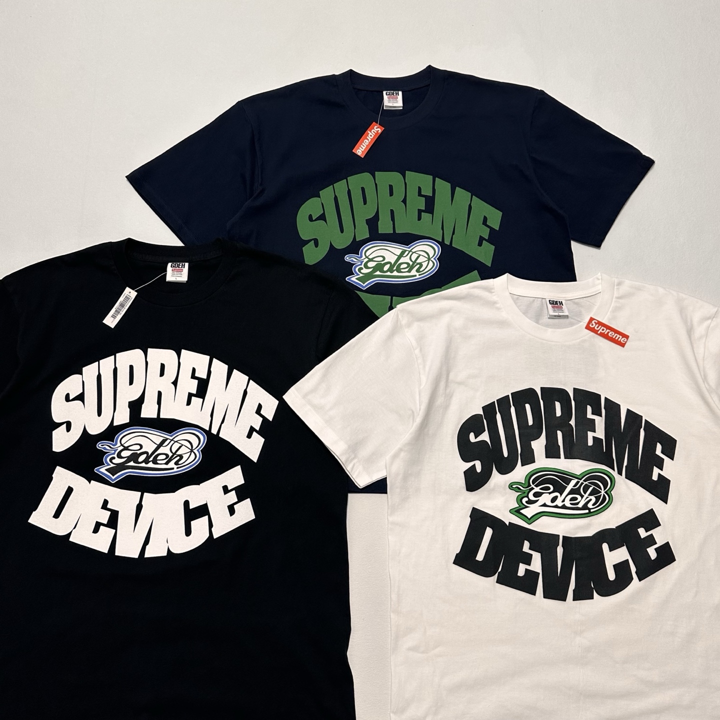 Supreme GOODENOUGH 联名款 SS25  印花logo圆领 短袖T恤 男女同款 黑色 藏蓝 白色  SUP-SS25-257