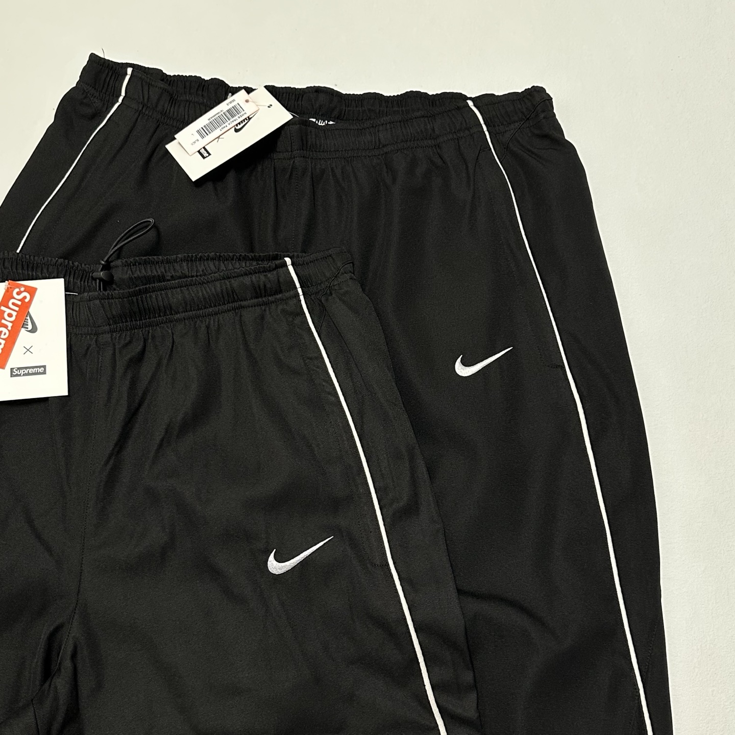 （套裝 可分開購買）Supreme Nike联名系列 袖口刺绣l简约合身ogo拉链开合美式潮流夹克外套 男女同款 