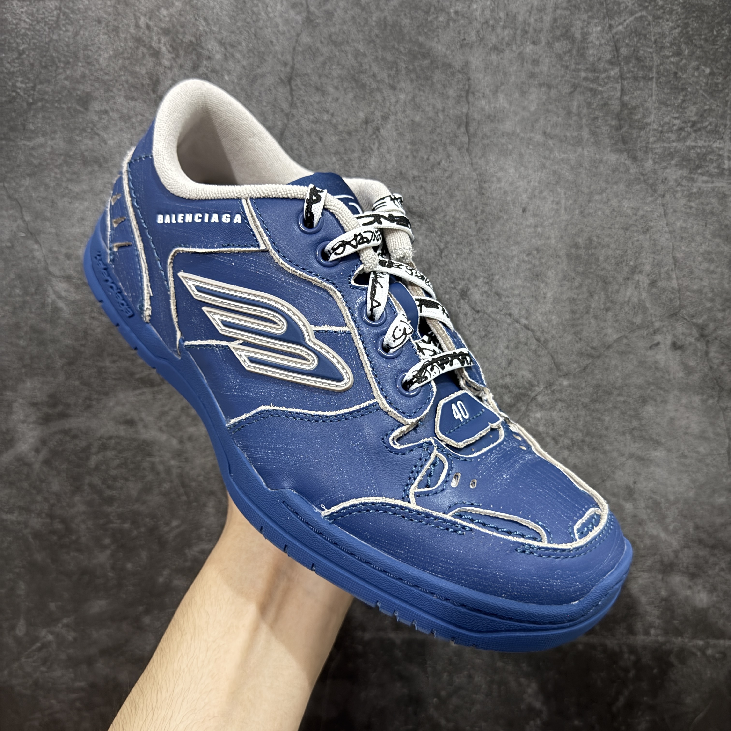 Balenciaga 巴黎世家 18代 Hamptons Worn-0ut 涤纶(聚酯纤维)牛皮革 圆头系带低帮 生活休闲鞋 男女同款 波鞋 藏蓝色