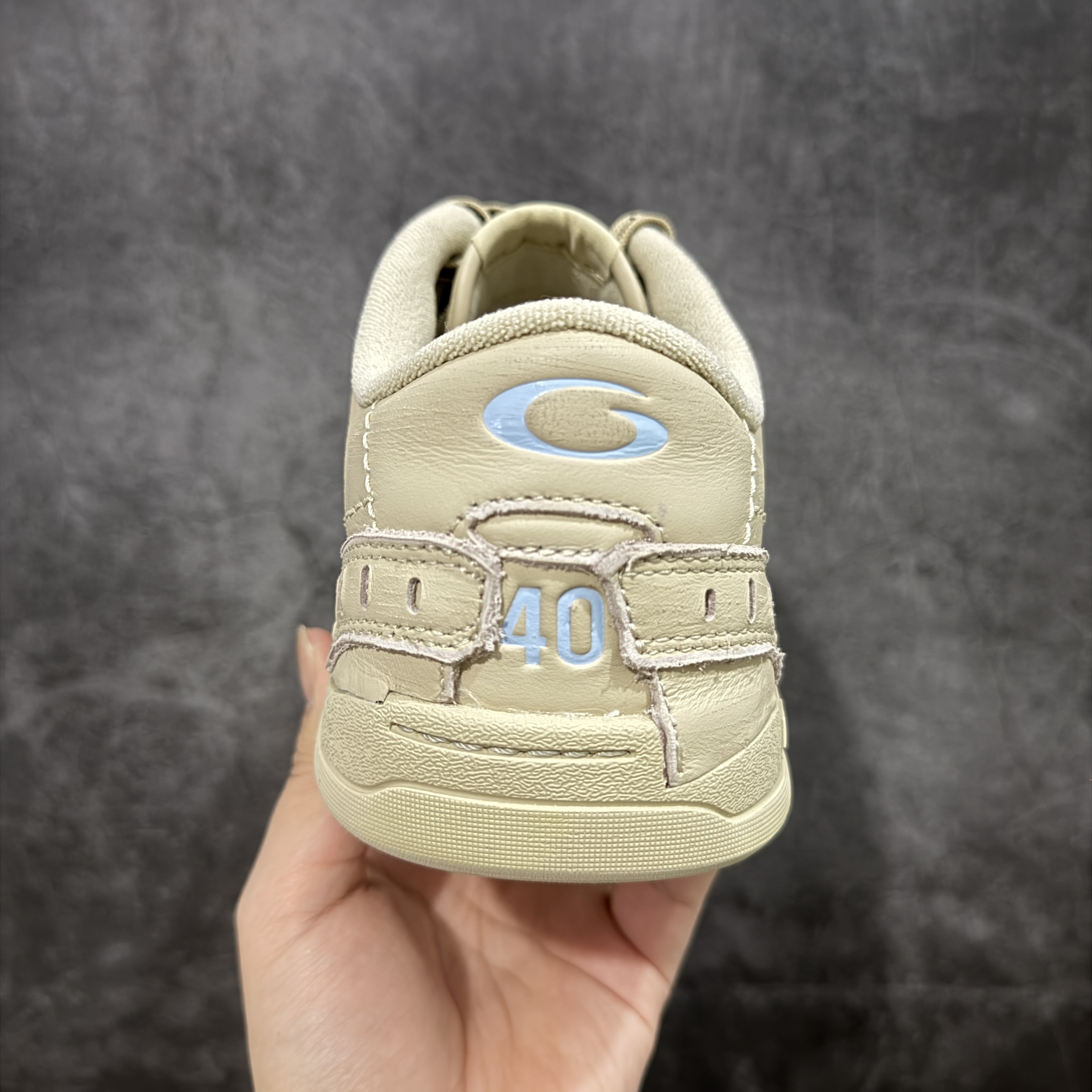 Balenciaga 巴黎世家 18代 Hamptons Worn-0ut 涤纶(聚酯纤维)牛皮革 圆头系带低帮 生活休闲鞋 男女同款 波鞋 杏色