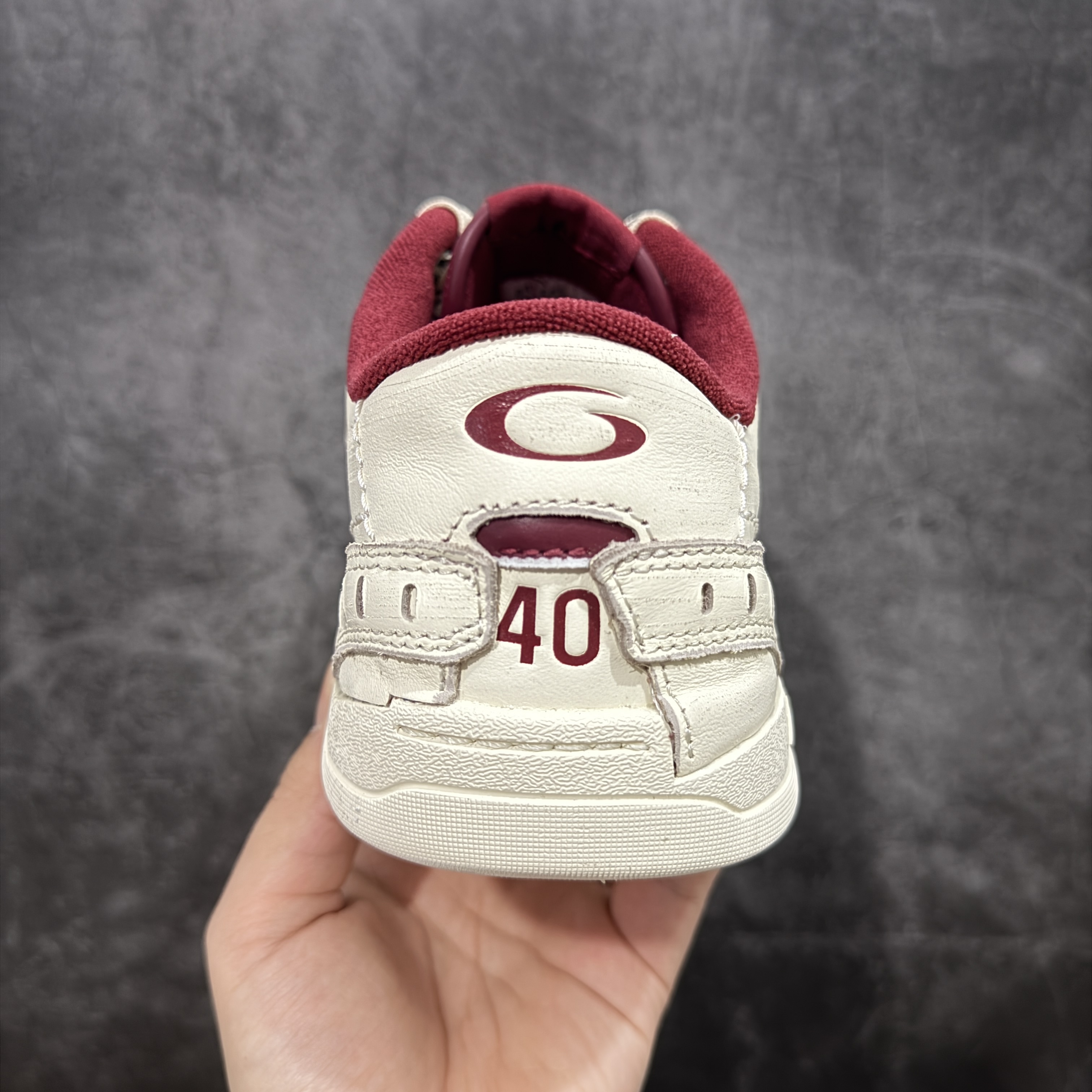  Balenciaga 巴黎世家 18代 Hamptons Worn-0ut 涤纶(聚酯纤维)牛皮革 圆头系带低帮 生活休闲鞋 男女同款 波鞋 米红色 841765WCURS9960