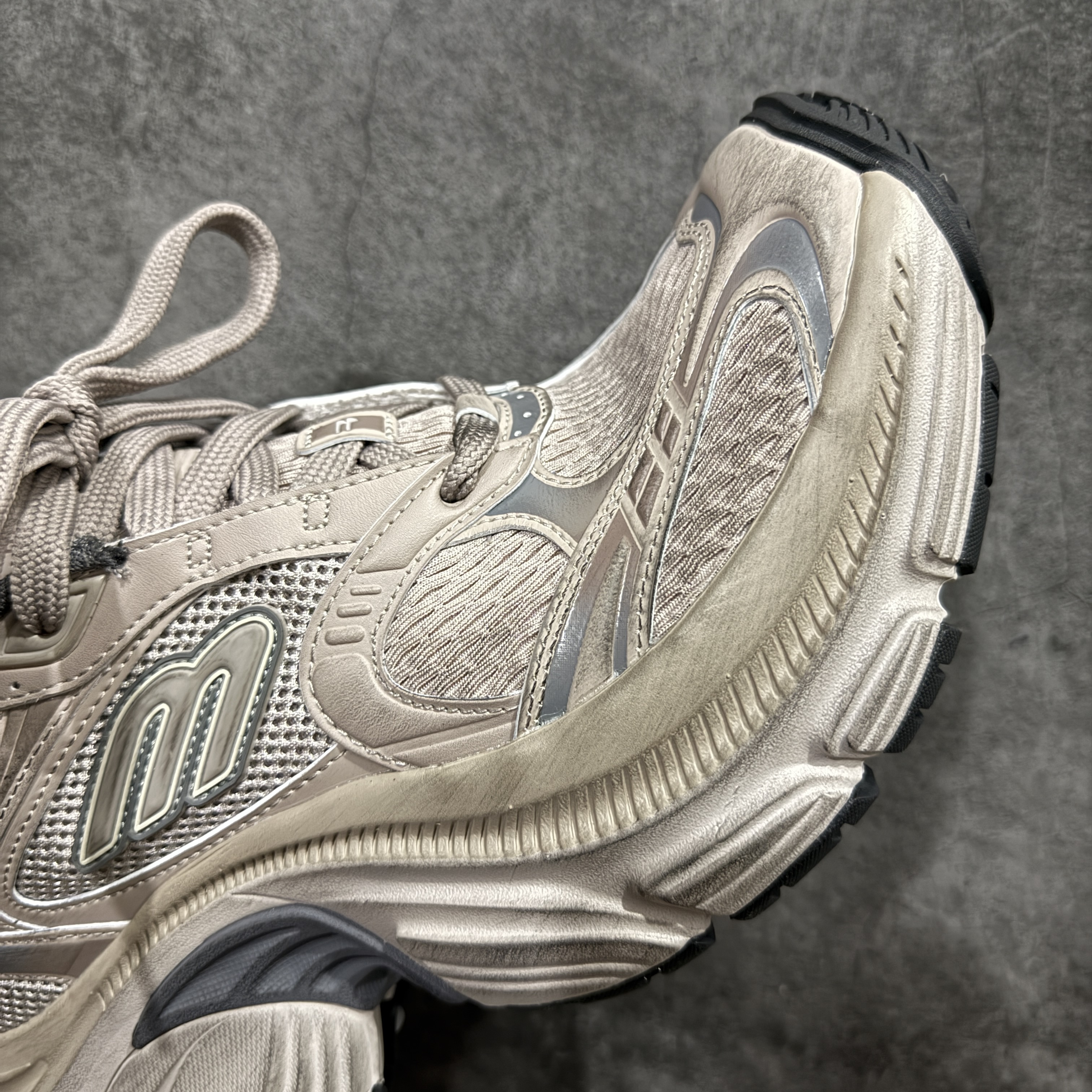 Balenciaga  巴黎世家 10XL 网布 系带 做旧 低筒 老爹鞋 运动 复古板鞋 休闲鞋 男鞋 女鞋 波鞋  灰色 815853W2MV29157