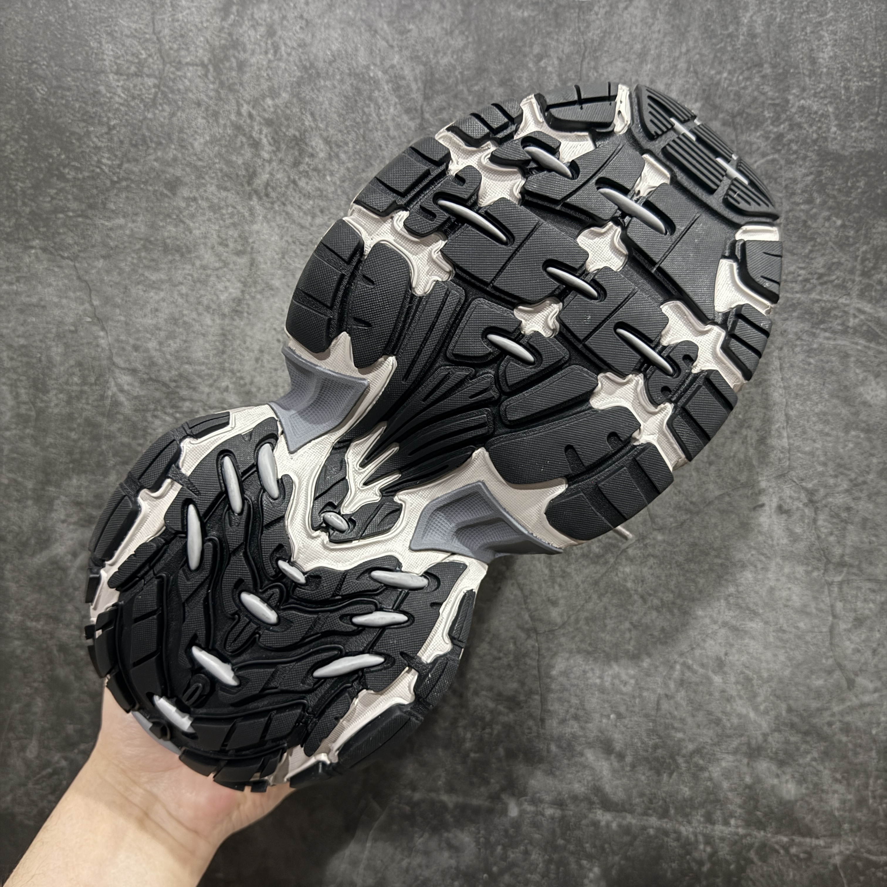 Balenciaga  巴黎世家 10XL 网布 系带 做旧 低筒 老爹鞋 运动 复古板鞋 休闲鞋 男鞋 女鞋 波鞋  灰色 815853W2MV29157