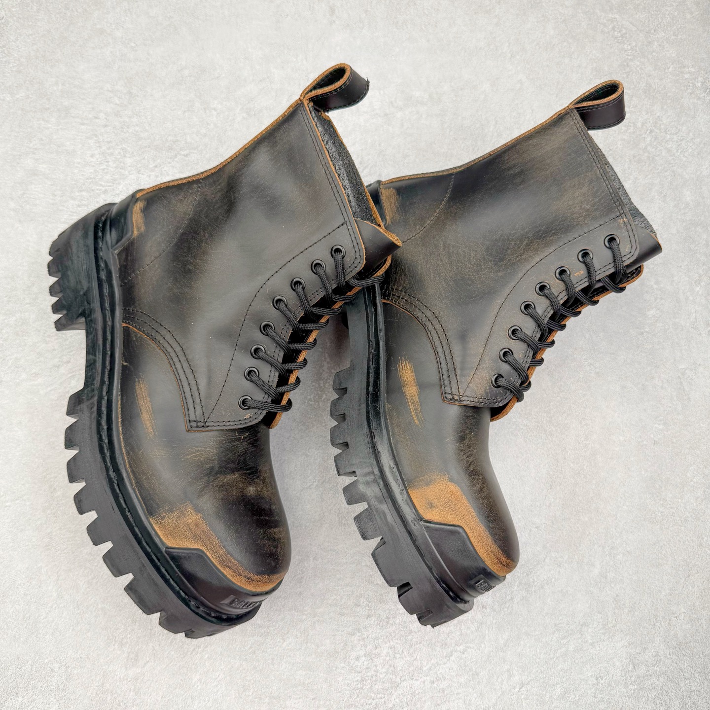 Balenciaga  Strike  巴黎世家 系带  中筒 皮鞋 复古板鞋 休闲鞋 男鞋 黑棕-C0 670633WBD111020