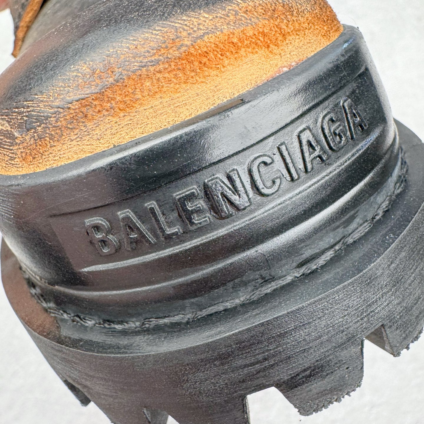 Balenciaga  Strike  巴黎世家 系带  中筒 皮鞋 复古板鞋 休闲鞋 男鞋 黑棕-C0 670633WBD111020