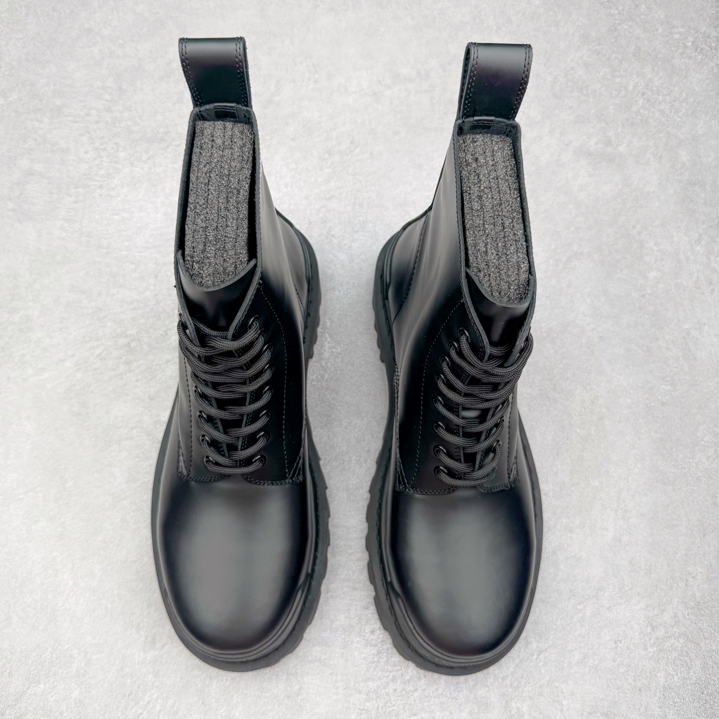 Balenciaga  Strike 巴黎世家 系带  中筒 皮鞋 复古板鞋 休闲鞋 男鞋 哑光 黑-C0 590974WA9601000