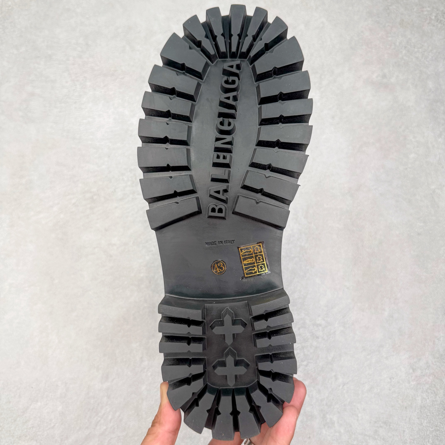 Balenciaga  Strike 巴黎世家 系带  中筒 皮鞋 复古板鞋 休闲鞋 男鞋 哑光 黑-C0 590974WA9601000