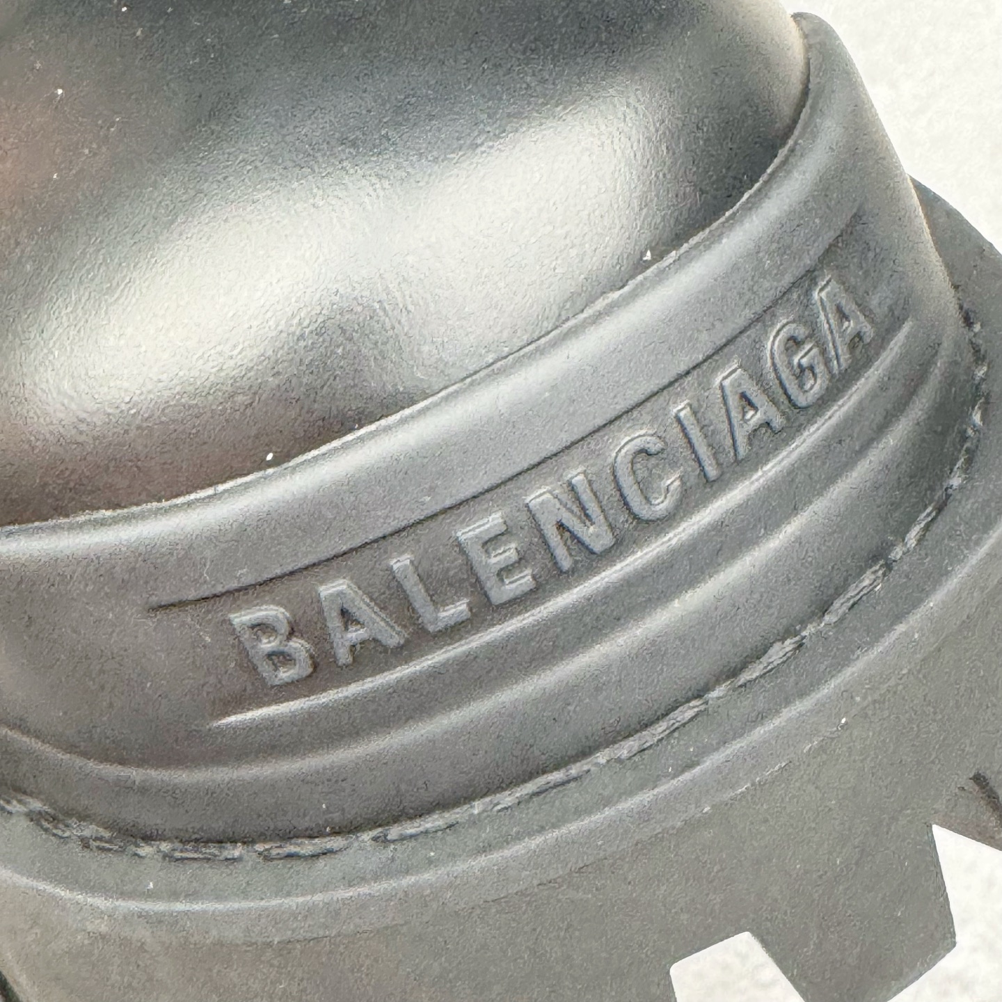 Balenciaga  Strike 巴黎世家 系带  中筒 皮鞋 复古板鞋 休闲鞋 男鞋 哑光 黑-C0 590974WA9601000