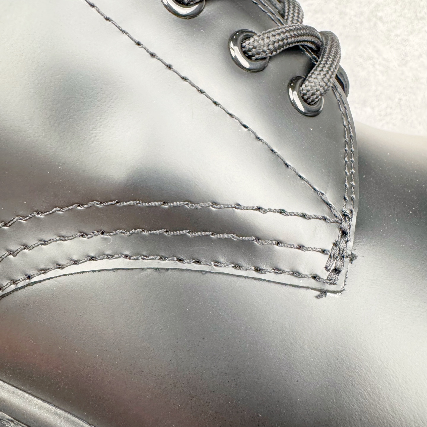 Balenciaga  Strike 巴黎世家 系带  中筒 皮鞋 复古板鞋 休闲鞋 男鞋 哑光 黑-C0 590974WA9601000