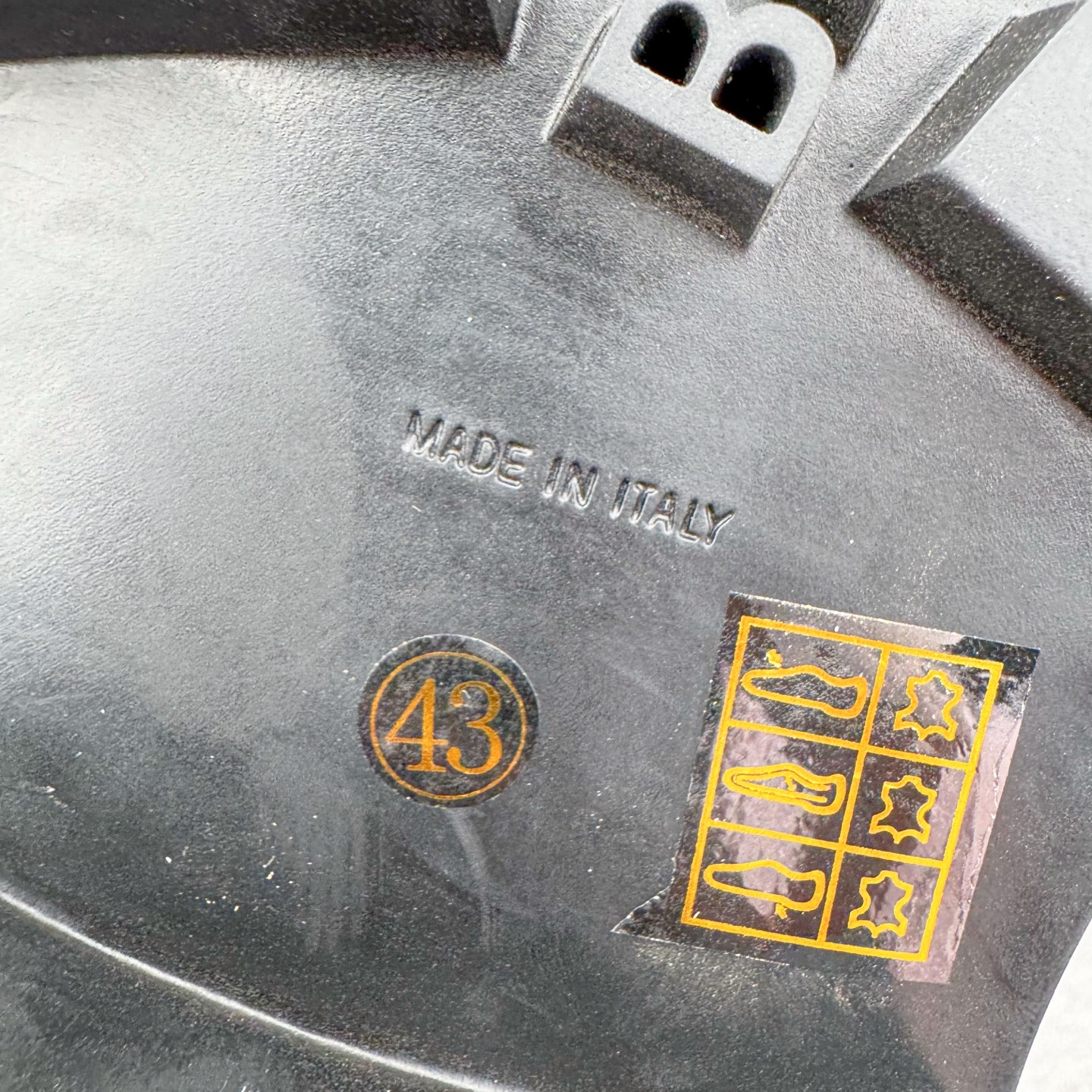 Balenciaga  Strike 巴黎世家 系带  中筒 皮鞋 复古板鞋 休闲鞋 男鞋 哑光 黑-C0 590974WA9601000