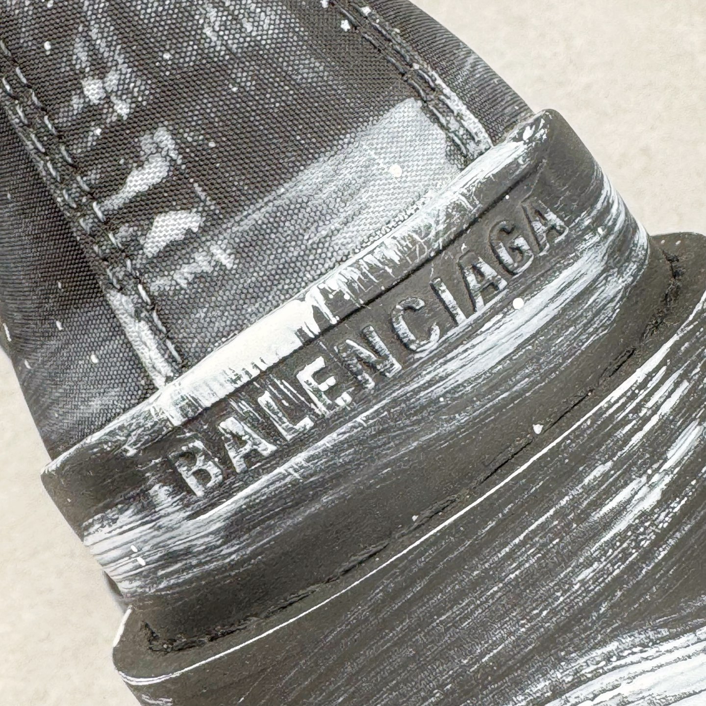 Balenciaga  Strike 巴黎世家 系带  中筒 皮鞋 复古板鞋 休闲鞋 男鞋 水洗 沥青色-C0  670633W2DY21090