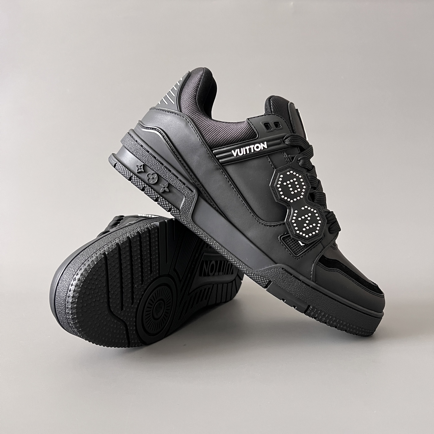 Louis Vuitton LV Nigo Trainer 路易威登 低筒 休闲鞋 板鞋 运动鞋 男鞋 女鞋 波鞋 黑色 1AIKRM