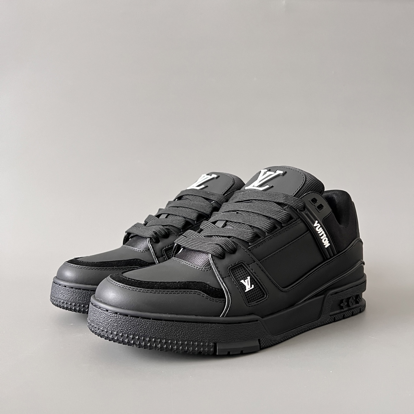 Louis Vuitton LV Nigo Trainer 路易威登 低筒 休闲鞋 板鞋 运动鞋 男鞋 女鞋 波鞋 黑色 1AIKRM