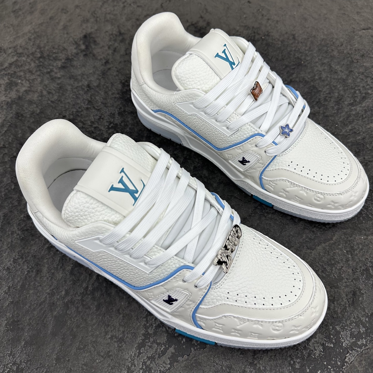 Louis Vuitton LV Trainer 路易威登 低筒 休闲鞋 板鞋 运动鞋 男鞋 女鞋 波鞋 白蓝紫 邮轮限定 1APHLB