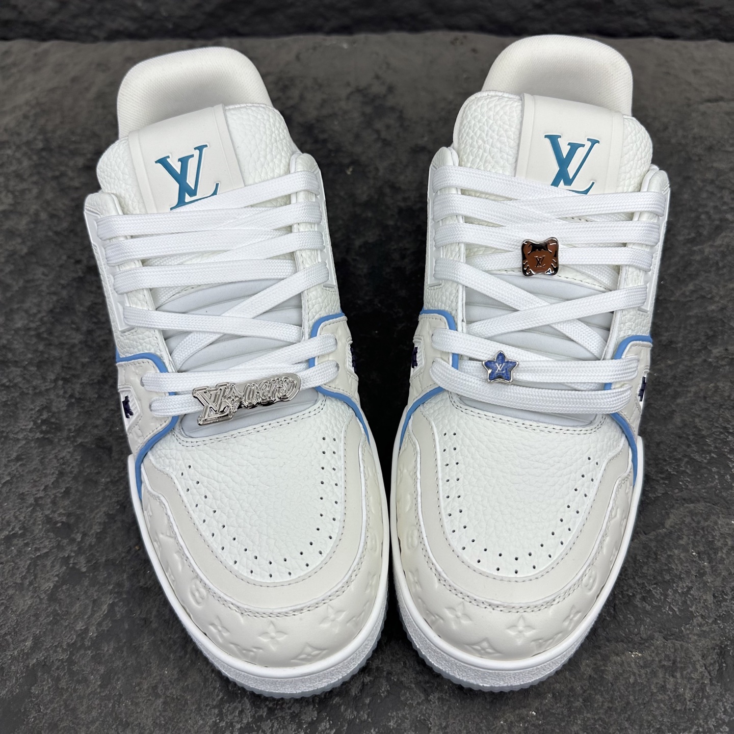 Louis Vuitton LV Trainer 路易威登 低筒 休闲鞋 板鞋 运动鞋 男鞋 女鞋 波鞋 白蓝紫 邮轮限定 1APHLB
