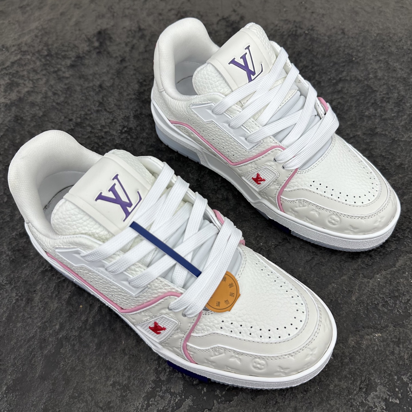 Louis Vuitton LV Trainer 路易威登 低筒 休闲鞋 板鞋 运动鞋 男鞋 女鞋 波鞋 白粉色 邮轮限定   1APHLG