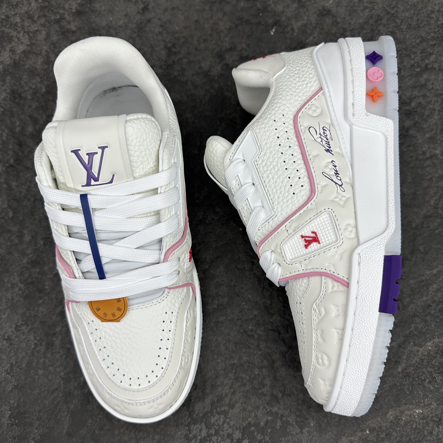 Louis Vuitton LV Trainer 路易威登 低筒 休闲鞋 板鞋 运动鞋 男鞋 女鞋 波鞋 白粉色 邮轮限定   1APHLG