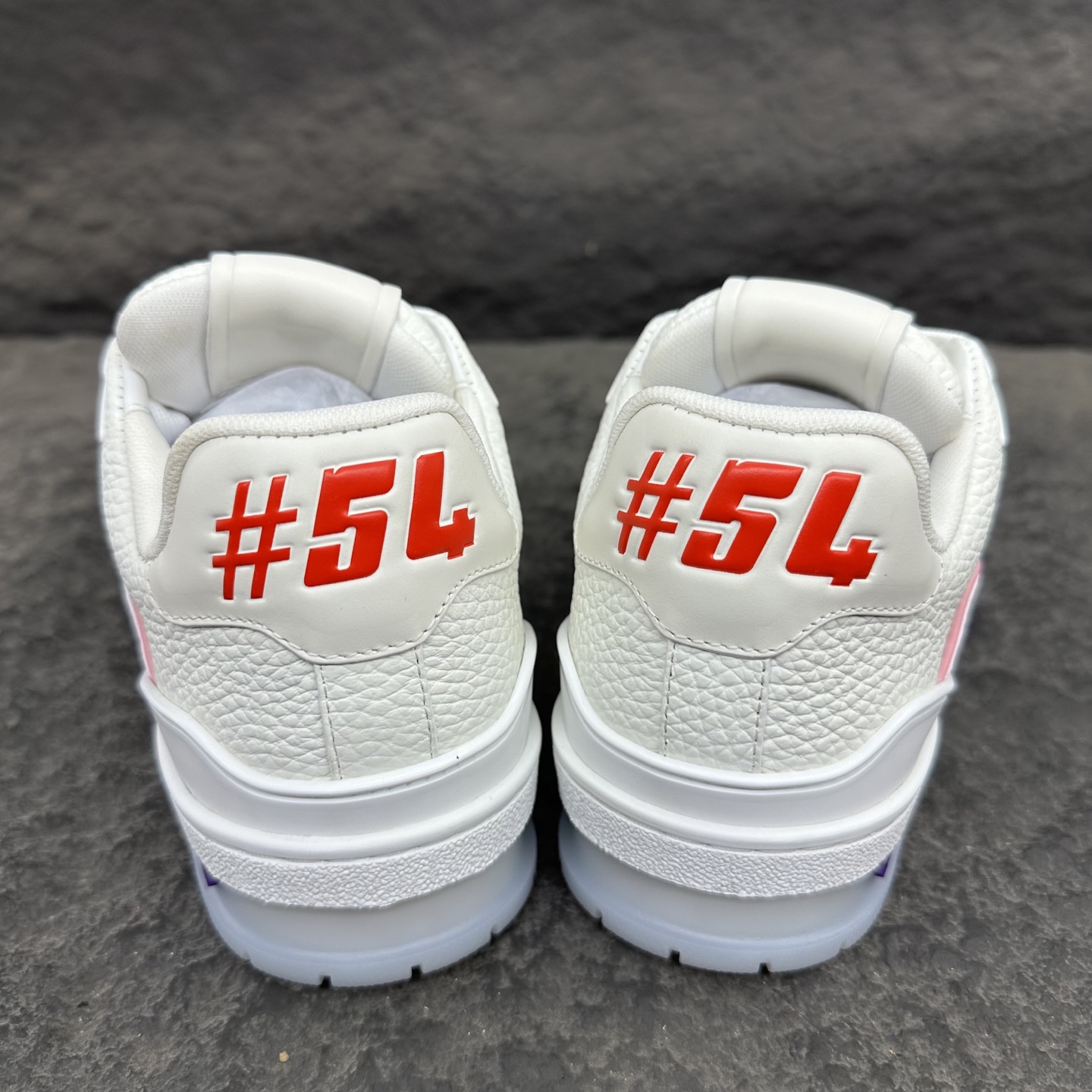 Louis Vuitton LV Trainer 路易威登 低筒 休闲鞋 板鞋 运动鞋 男鞋 女鞋 波鞋 白粉色 邮轮限定   1APHLG