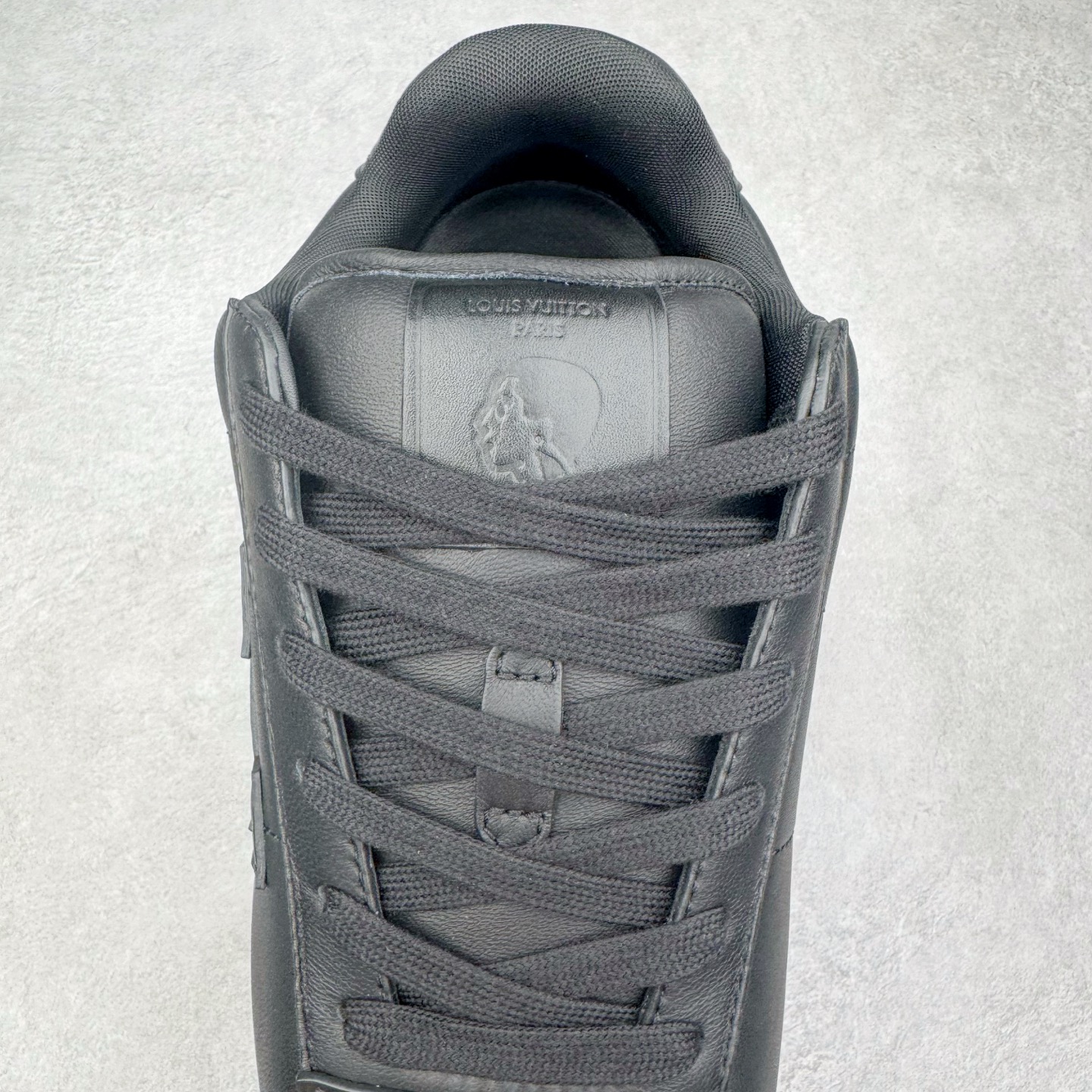 LOUIS VUITTON Buttersoft LV NIGO 路易威登 低筒 生活休闲鞋 板鞋 运动鞋 男鞋 女鞋  黑色 1AIKEF