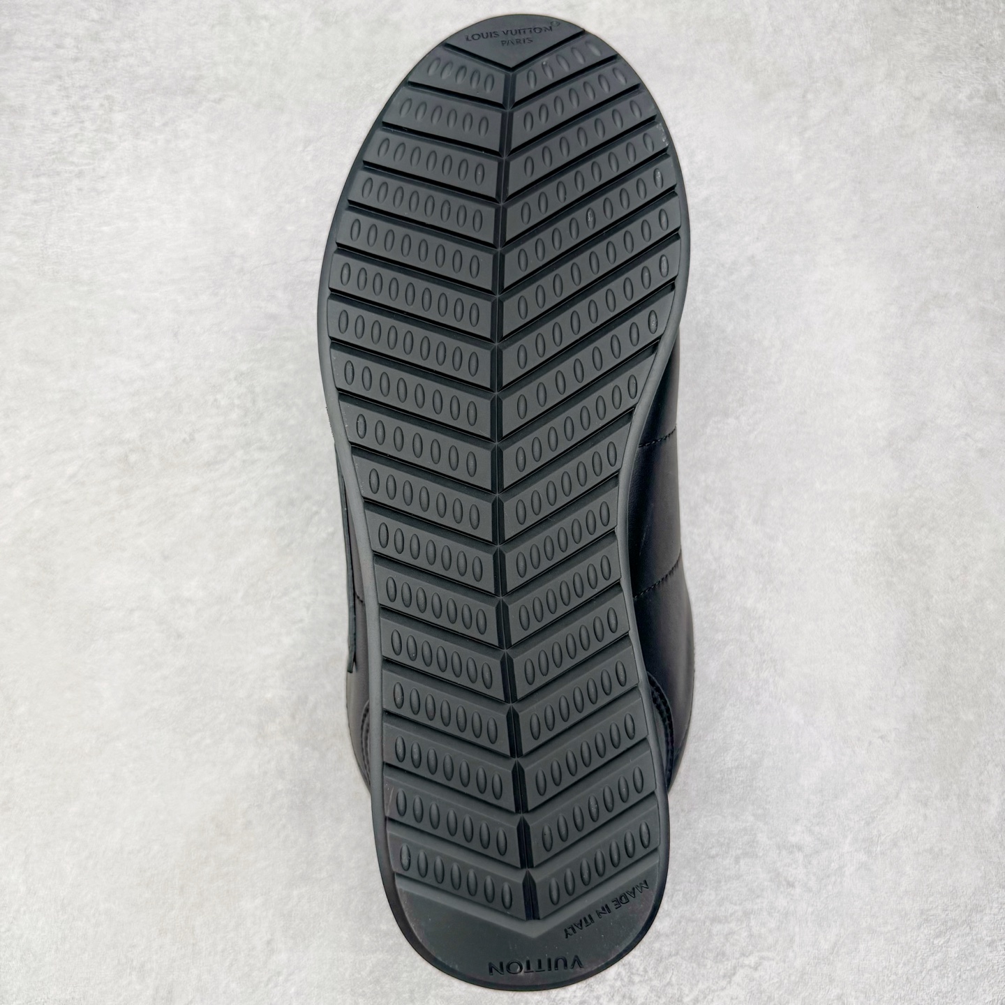 LOUIS VUITTON Buttersoft LV NIGO 路易威登 低筒 生活休闲鞋 板鞋 运动鞋 男鞋 女鞋  黑色 1AIKEF