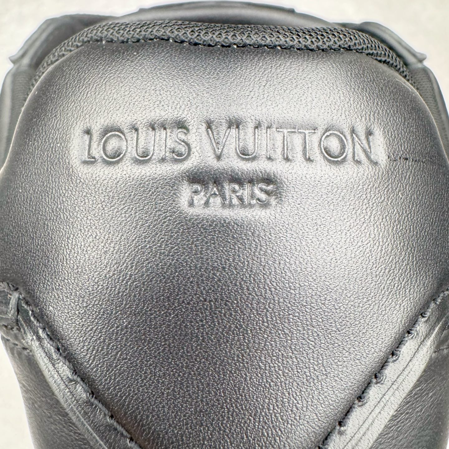LOUIS VUITTON Buttersoft LV NIGO 路易威登 低筒 生活休闲鞋 板鞋 运动鞋 男鞋 女鞋  黑色 1AIKEF