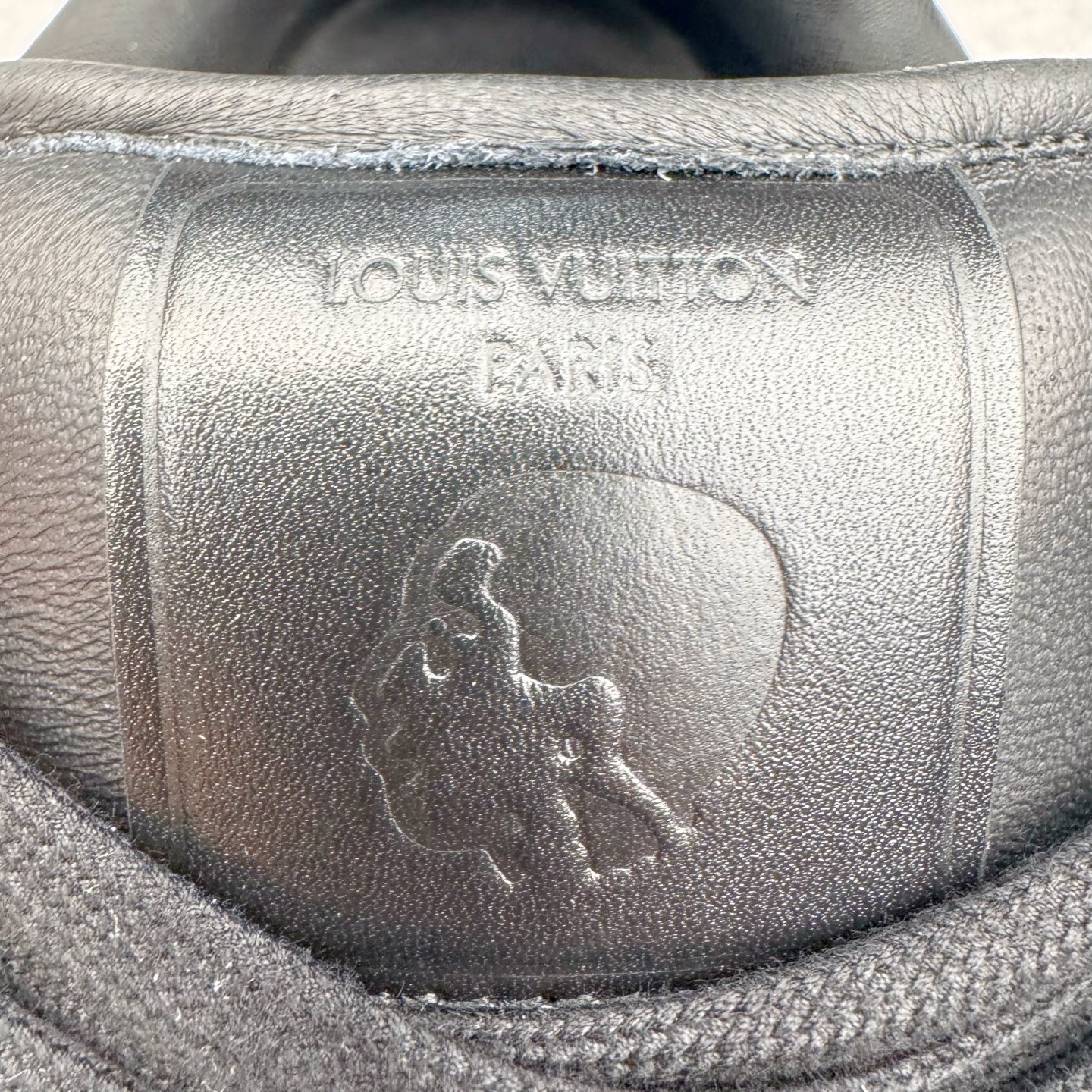 LOUIS VUITTON Buttersoft LV NIGO 路易威登 低筒 生活休闲鞋 板鞋 运动鞋 男鞋 女鞋  黑色 1AIKEF