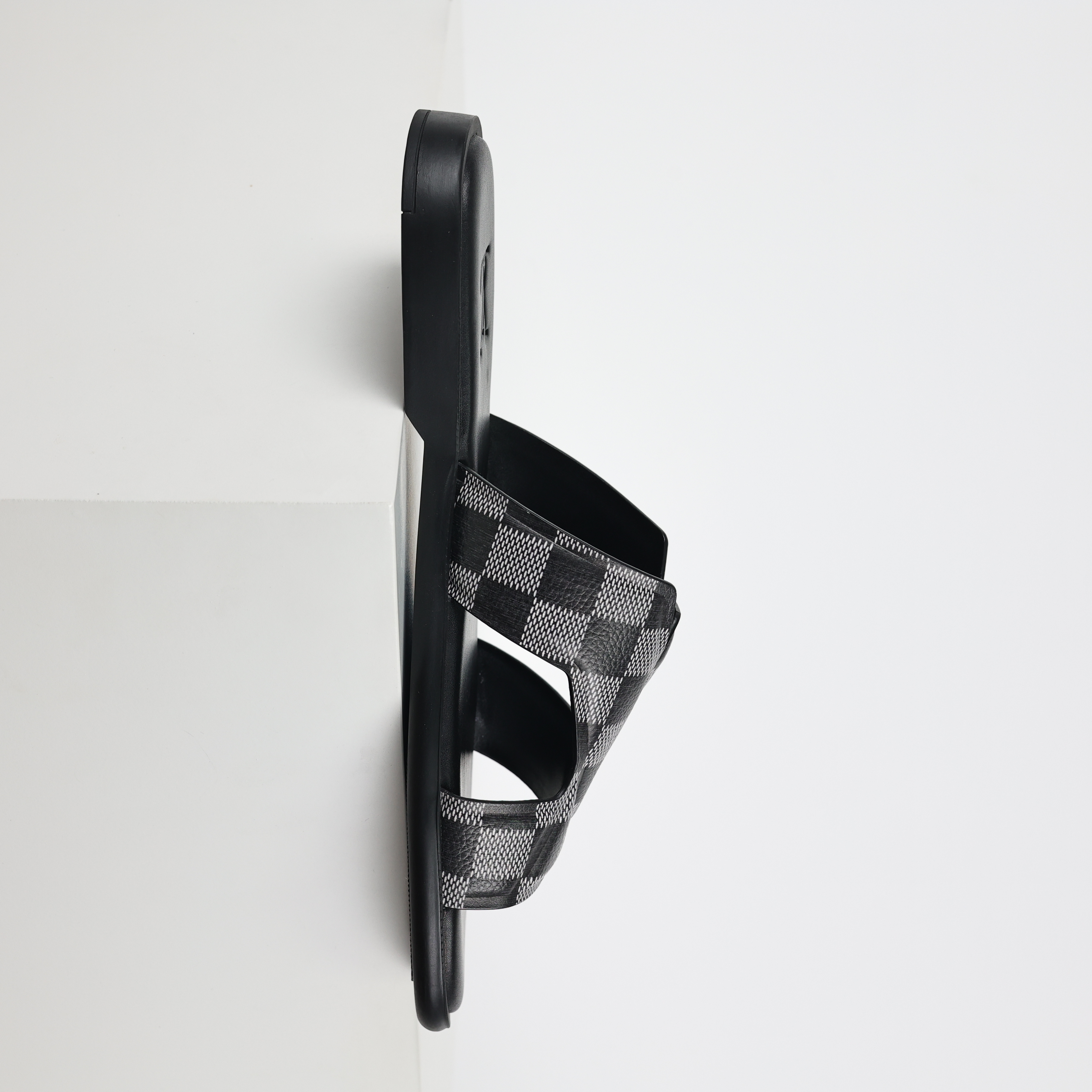 Louis Vuitton slippers Oasis LV路易威登   时尚凉拖 室内外休闲鞋 圆头平底穆勒鞋 一字拖鞋  黑色B0 1ABFPS