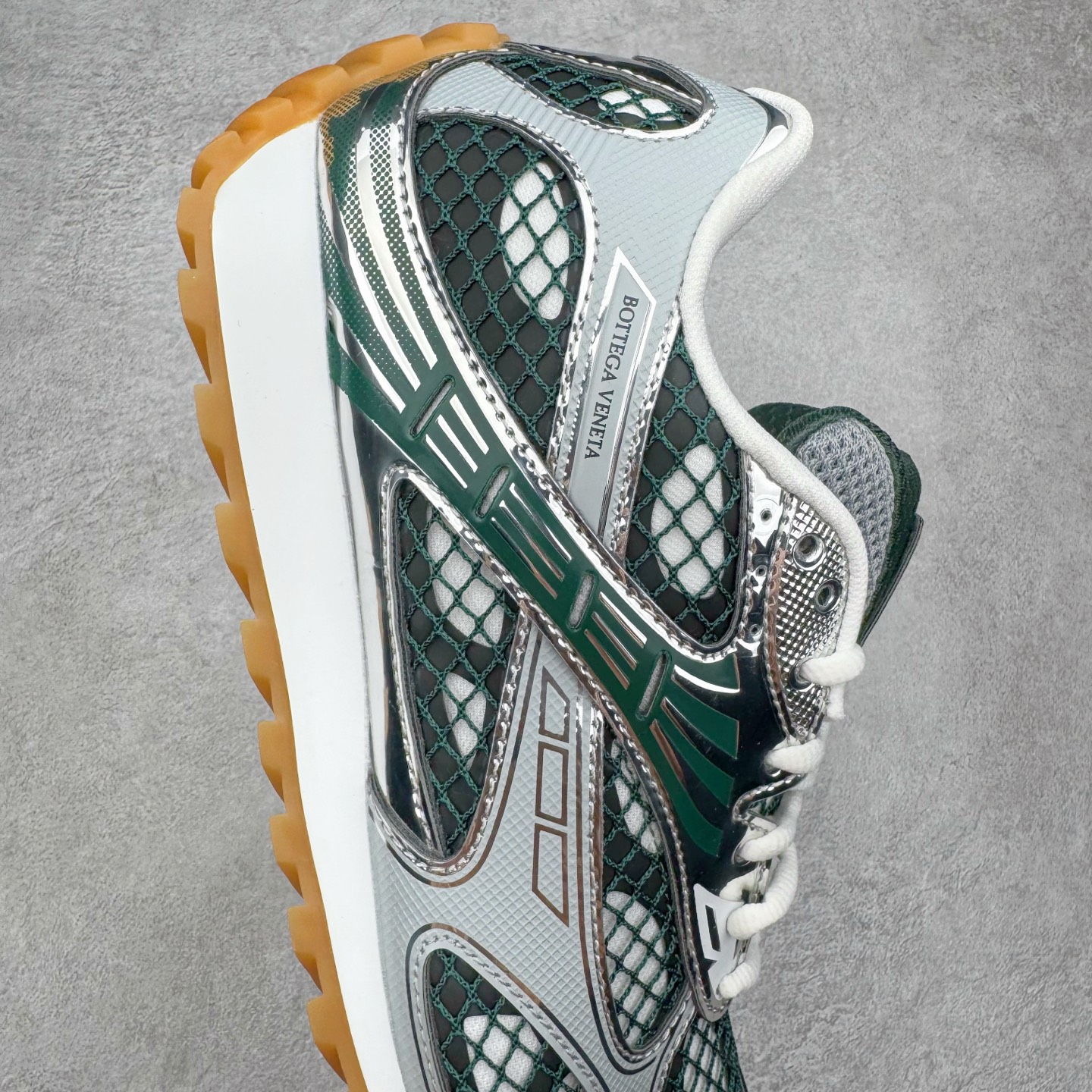 BV Orbit Runner 葆蝶 低筒 时尚舒适 老爹鞋 生活休闲鞋 板鞋 波鞋 绿色B5 741357V2X403031