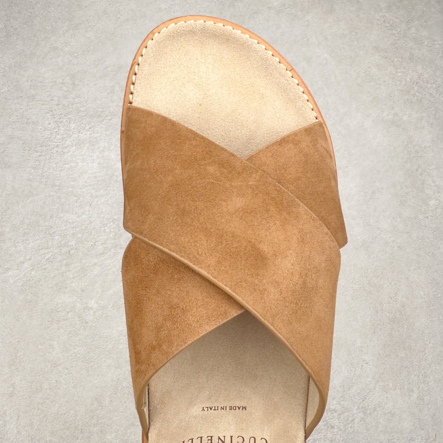 Brunello Cucinelli BC 绒面革 圆头露趾 室内外 一字拖鞋  棕色