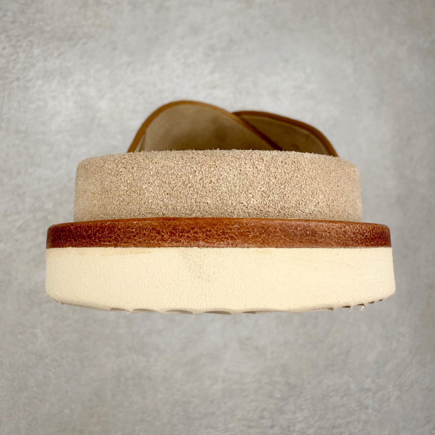 Brunello Cucinelli BC 绒面革 圆头露趾 室内外 一字拖鞋  棕色