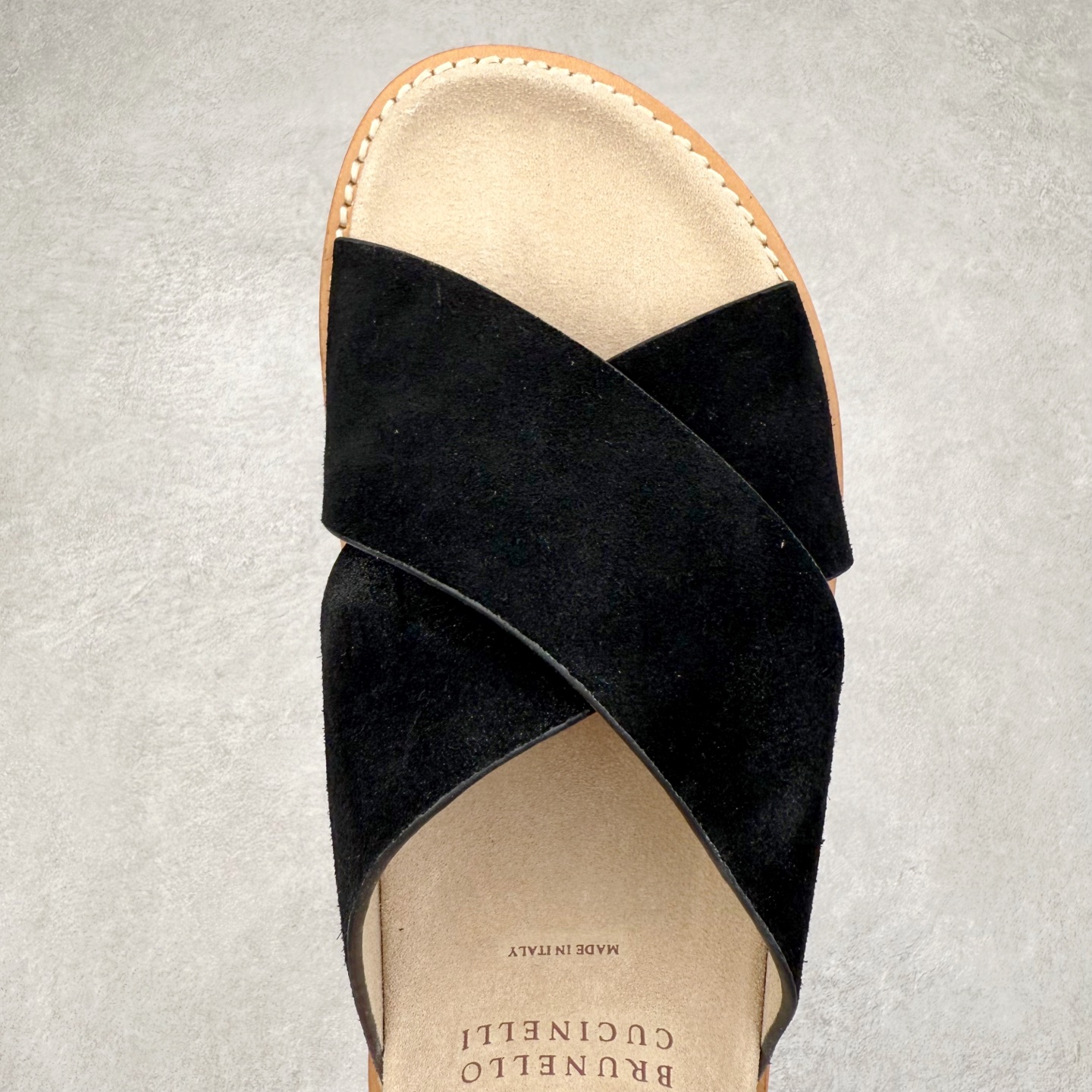 Brunello Cucinelli BC 绒面革 圆头露趾 室内外 一字拖鞋 黑色  Brunello Cucinelli 