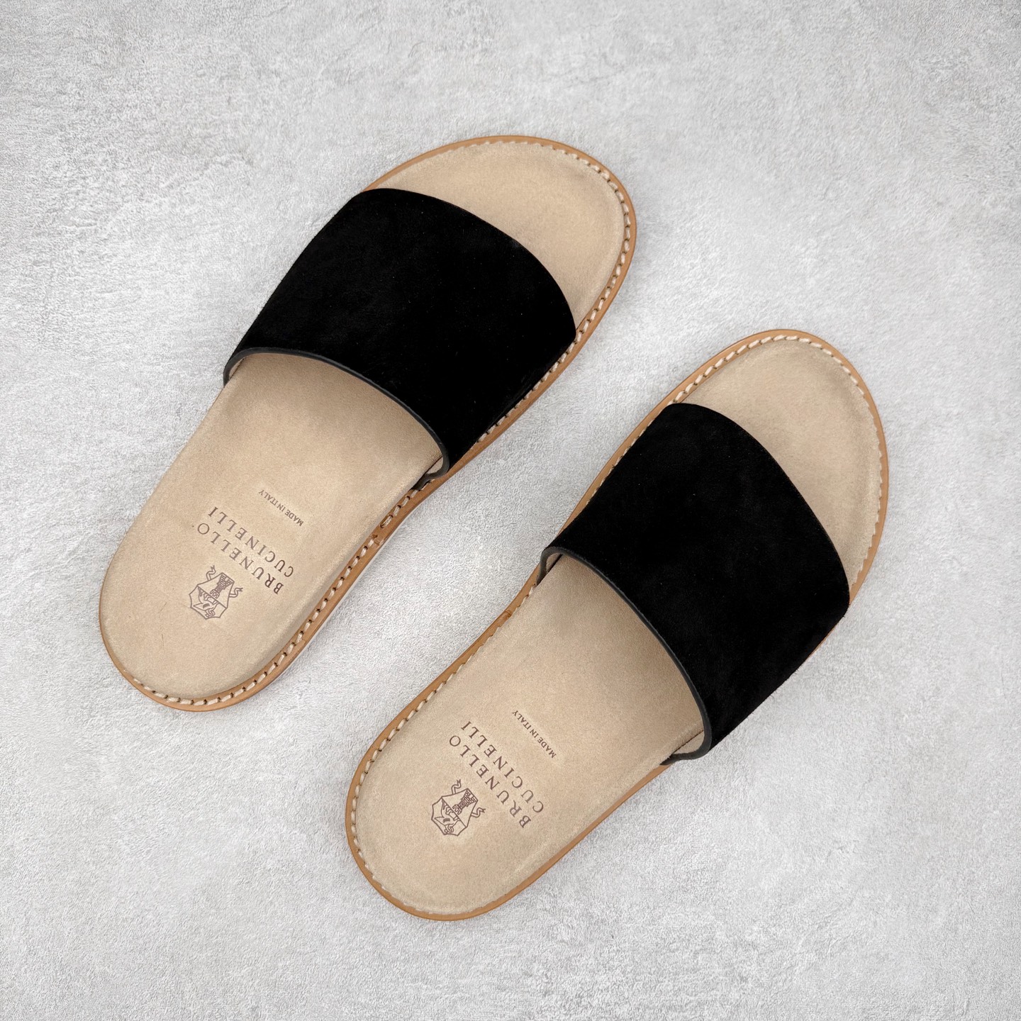 Brunello Cucinelli BC 工字 绒面革 圆头露趾 室内外 一字拖鞋 黑色 MZUSILY235CHW89