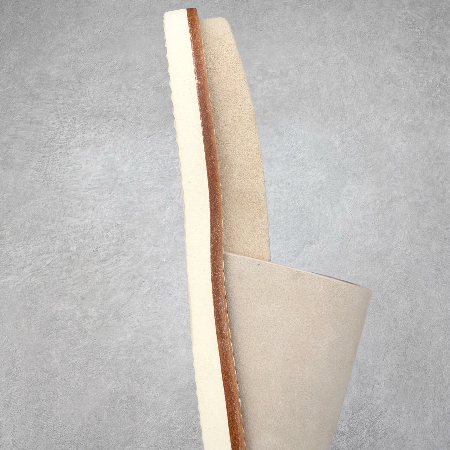 Brunello Cucinelli BC 工字 绒面革 圆头露趾 室内外 一字拖鞋 黑色 褐色 MZUSILY235CHW89